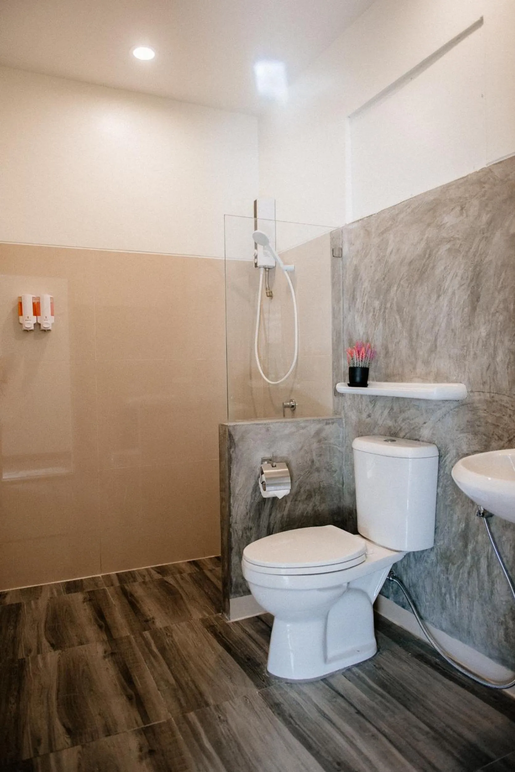Bathroom in ONE Chumphon Hotel