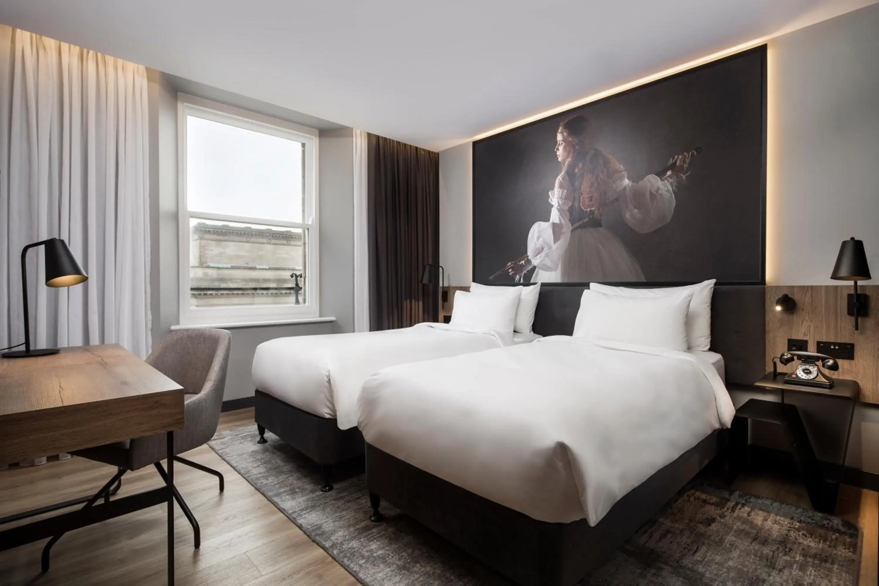 Superior Room - Lime St View in Radisson RED Hotel, Liverpool Superior Room - Lime St View in Radisson RED Hotel, Liverpool