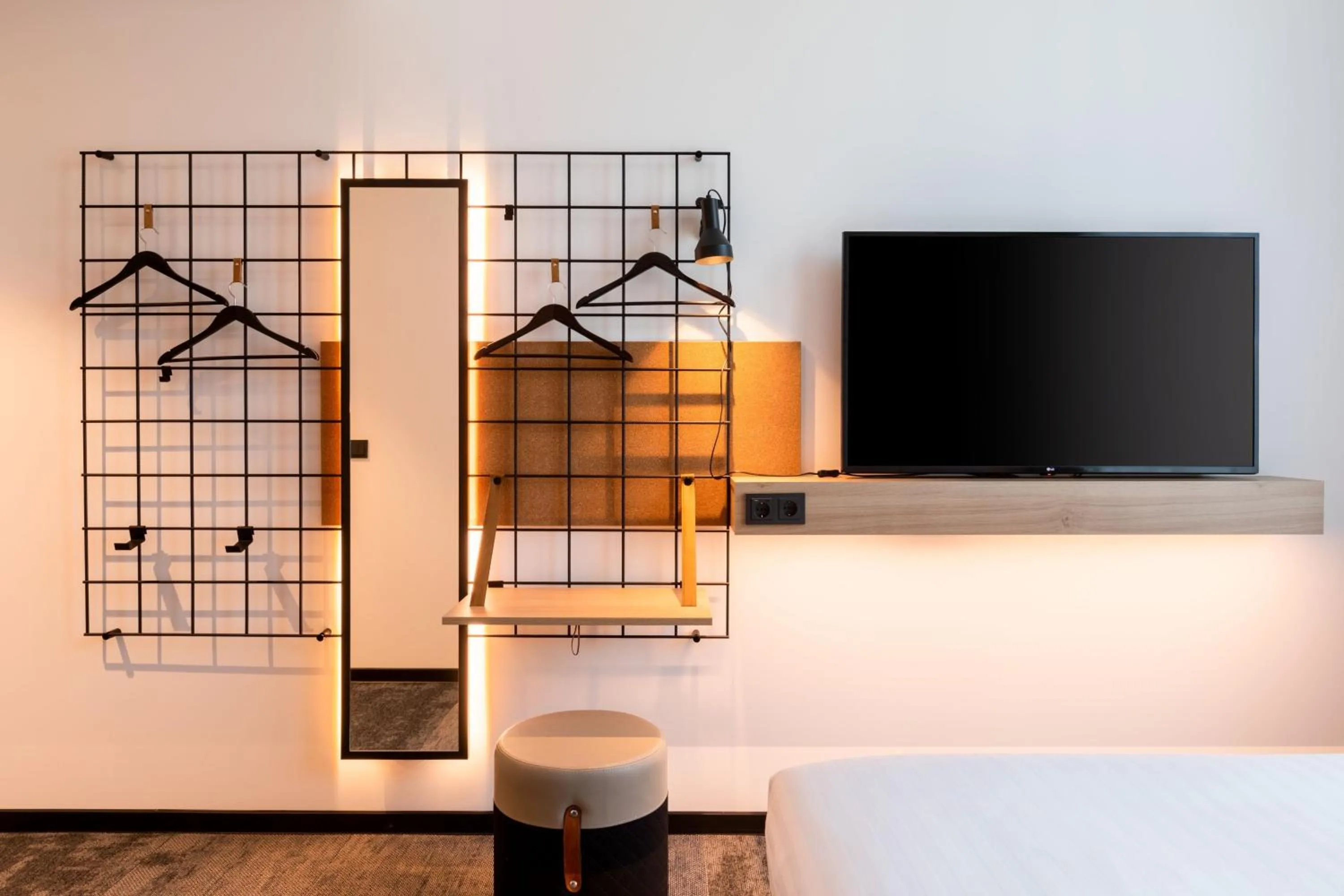 Photo of the whole room in Moxy Wuerzburg