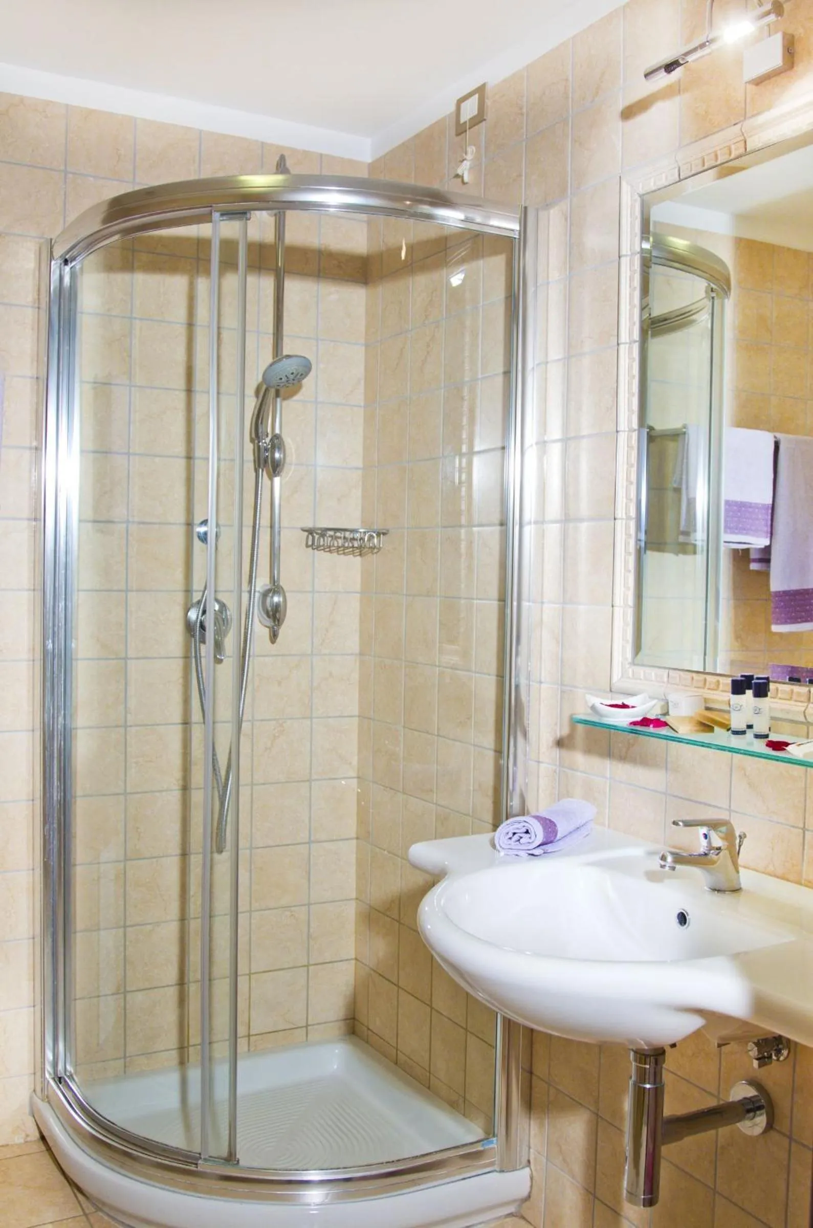 Bathroom in Forte Hotel