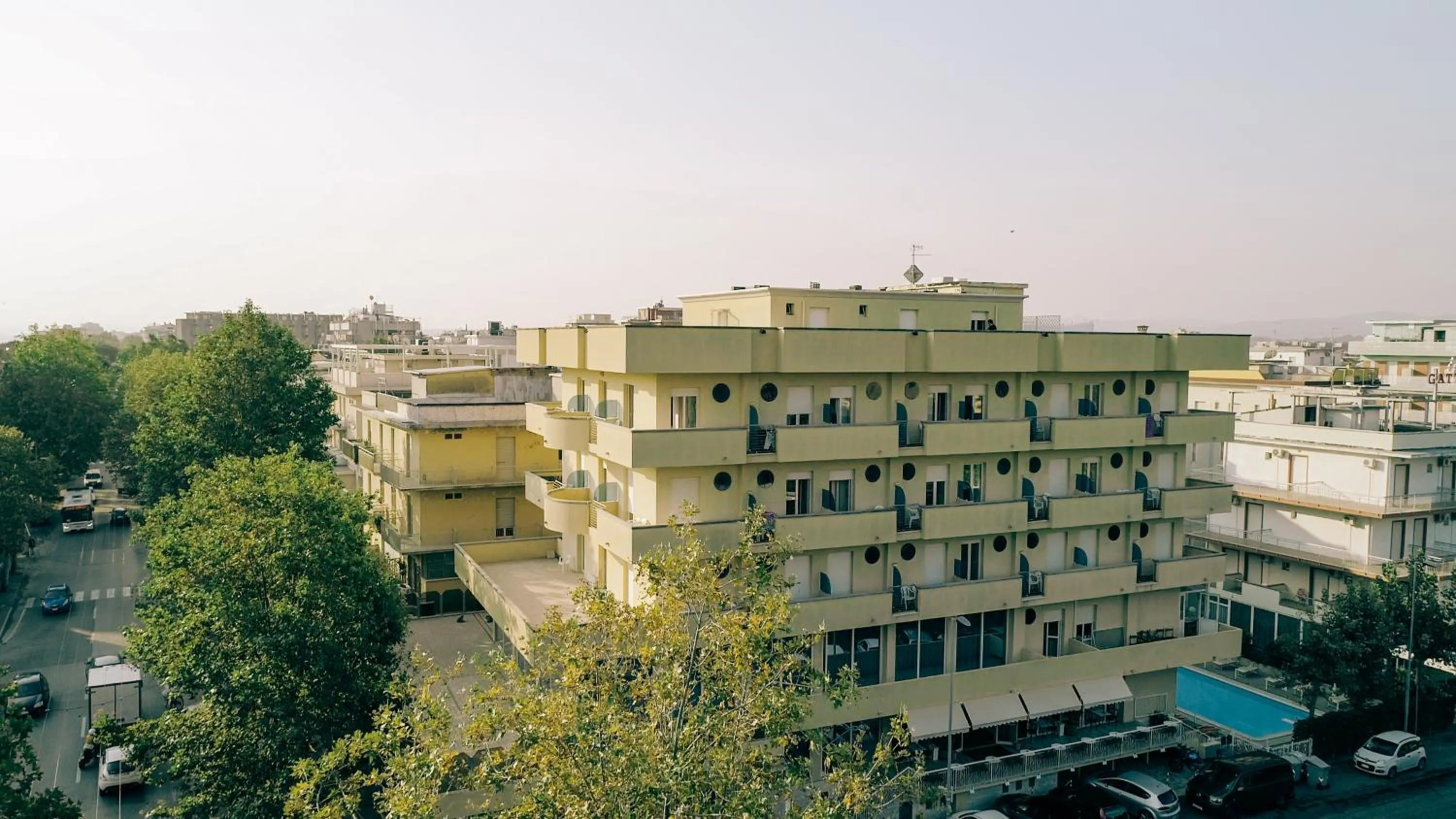 Property building in Hotel Beverly