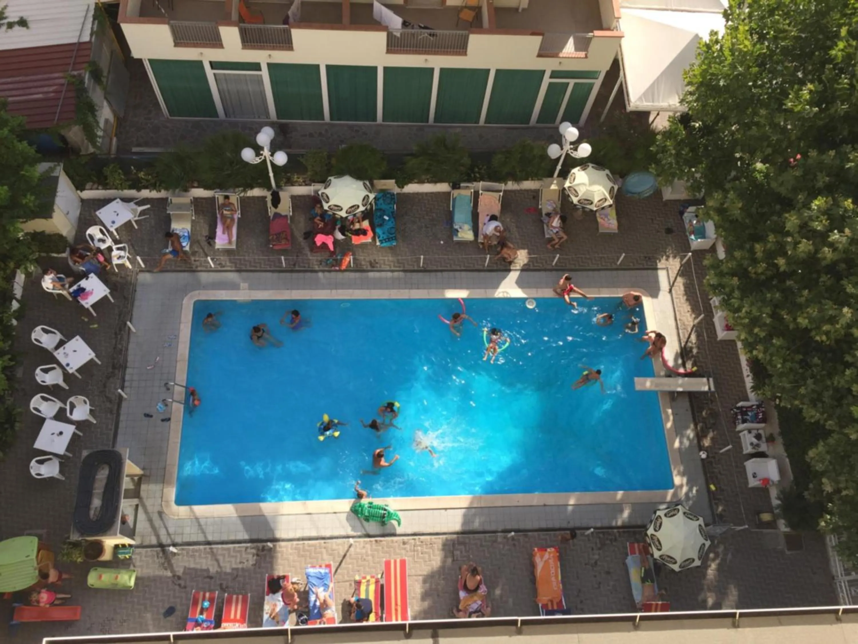 Swimming pool in Hotel Beverly