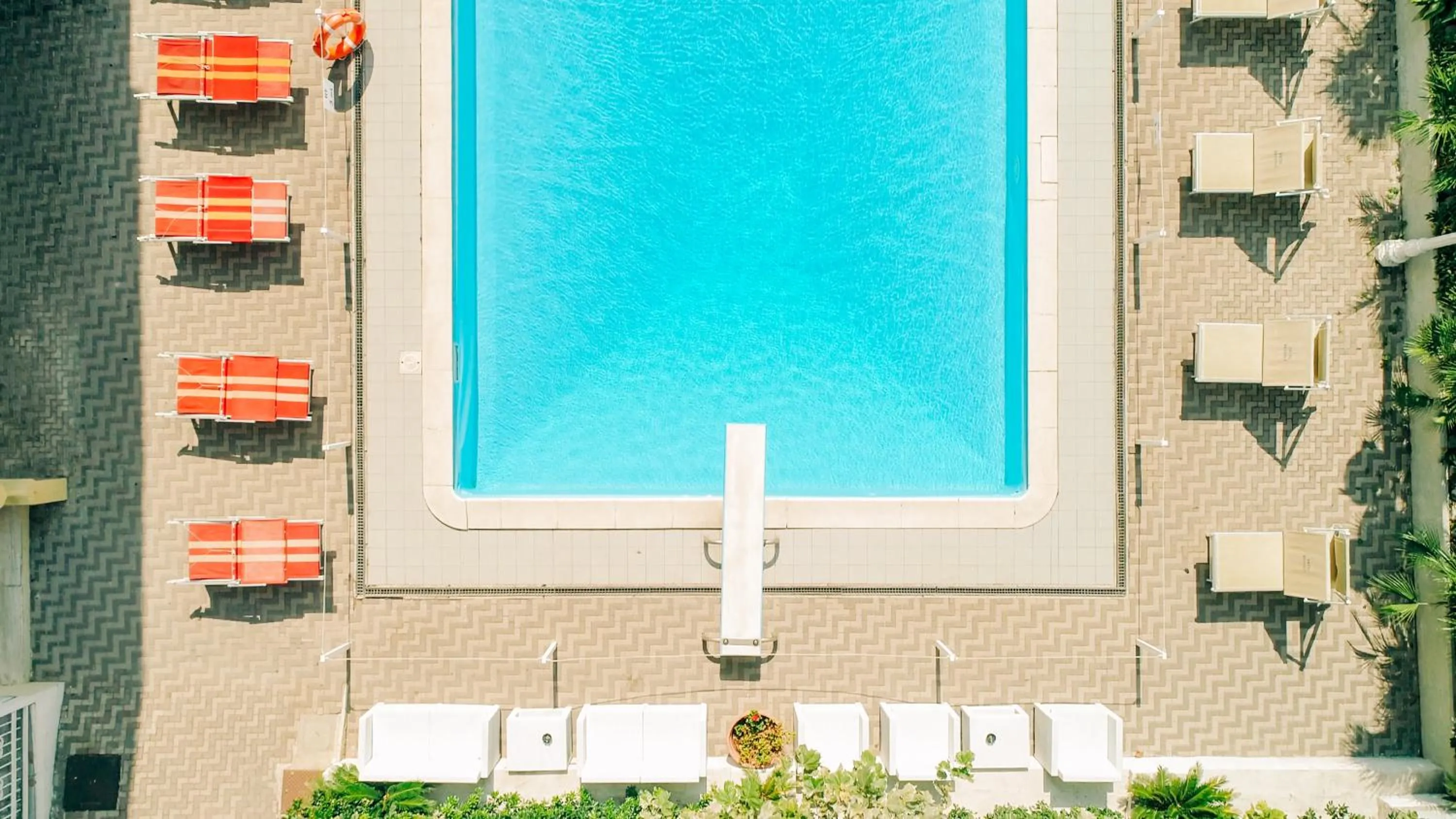Pool view in Hotel Beverly