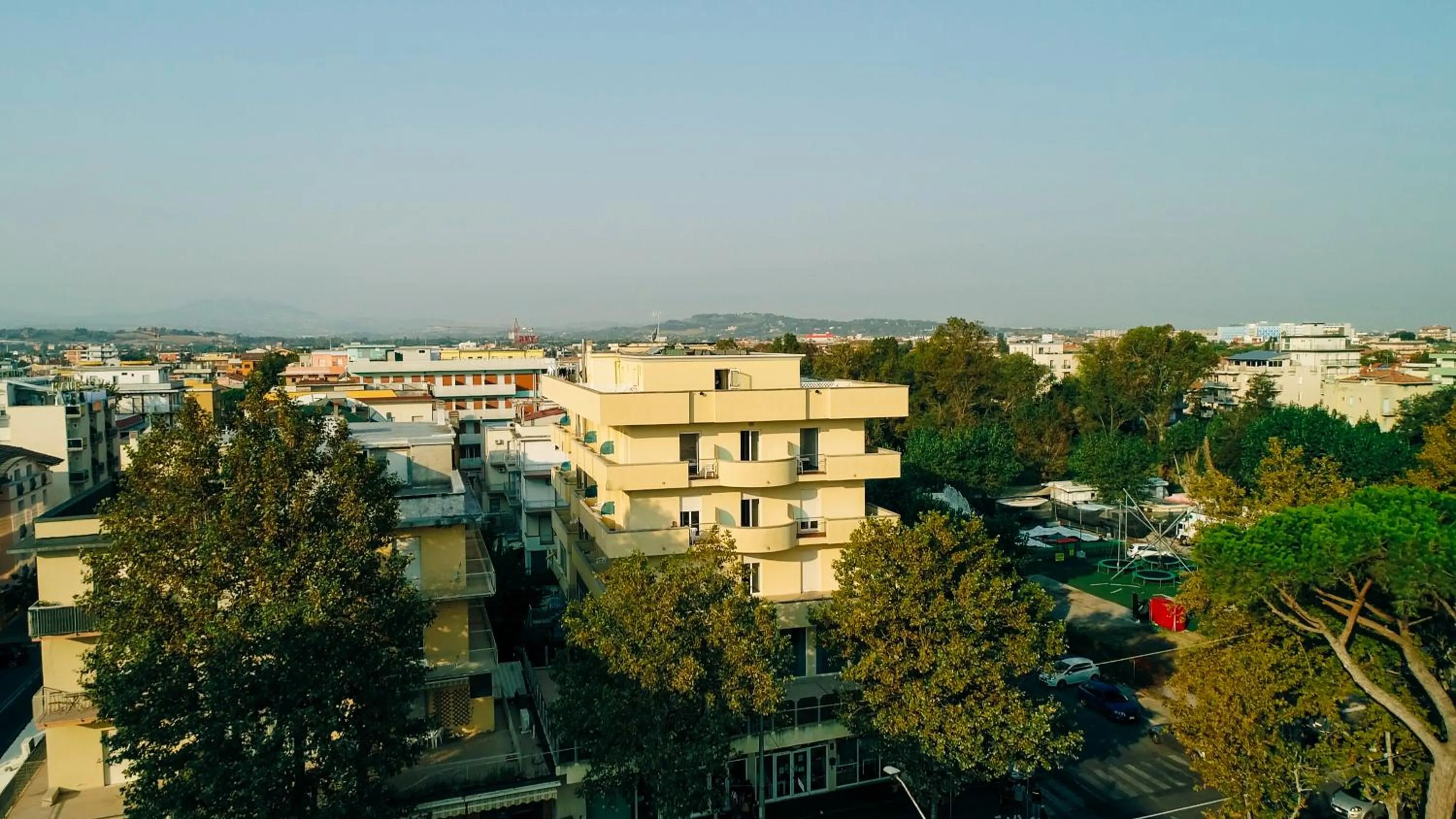 Property building in Hotel Beverly