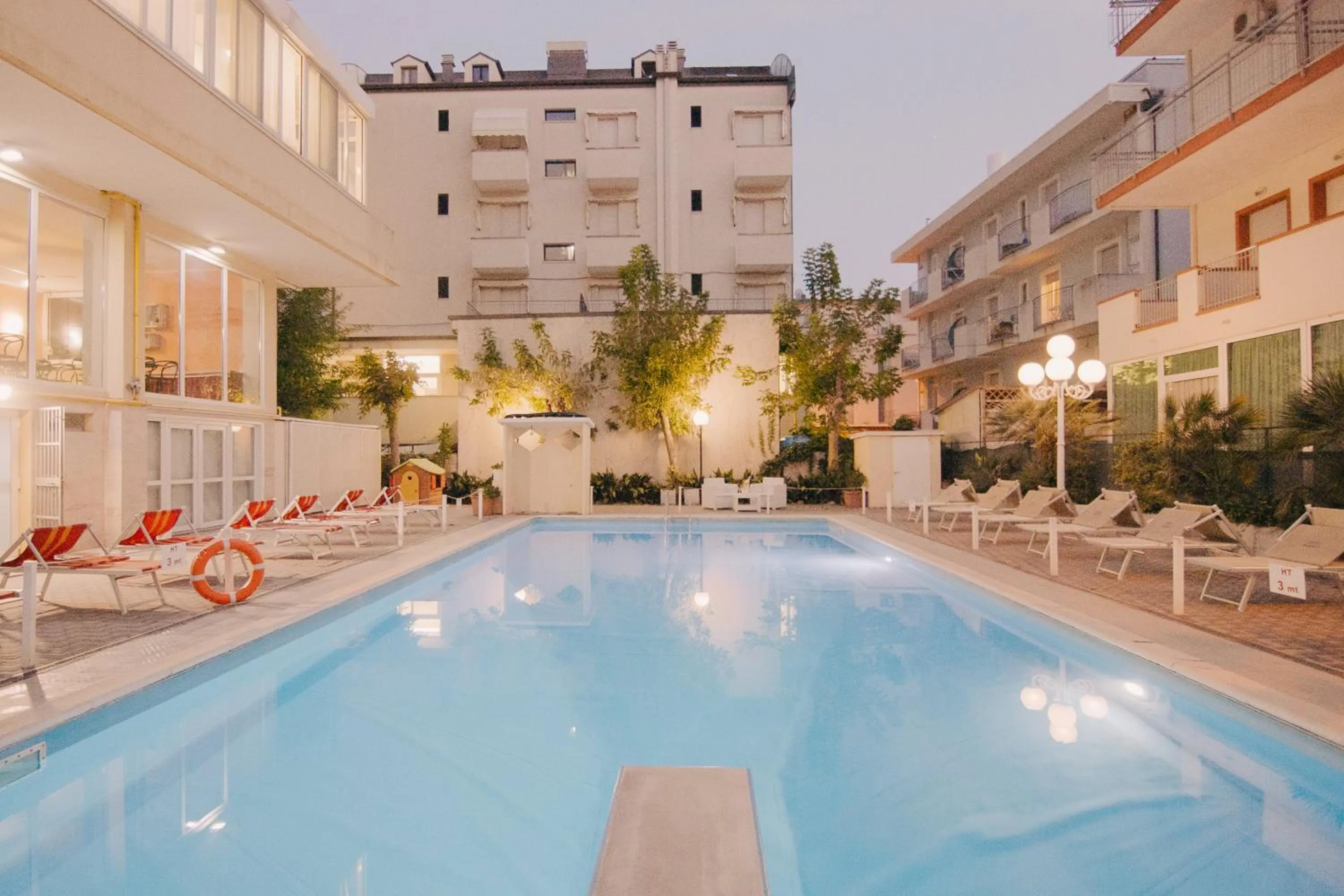 Pool view in Hotel Beverly