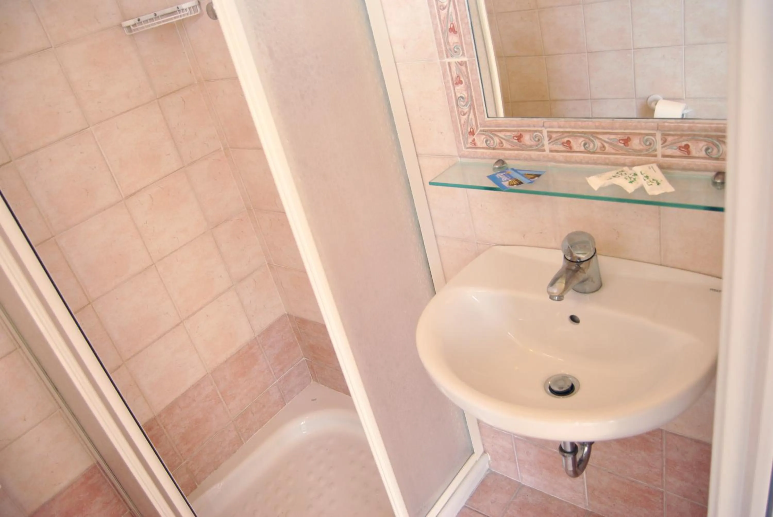 Bathroom in Hotel Beverly