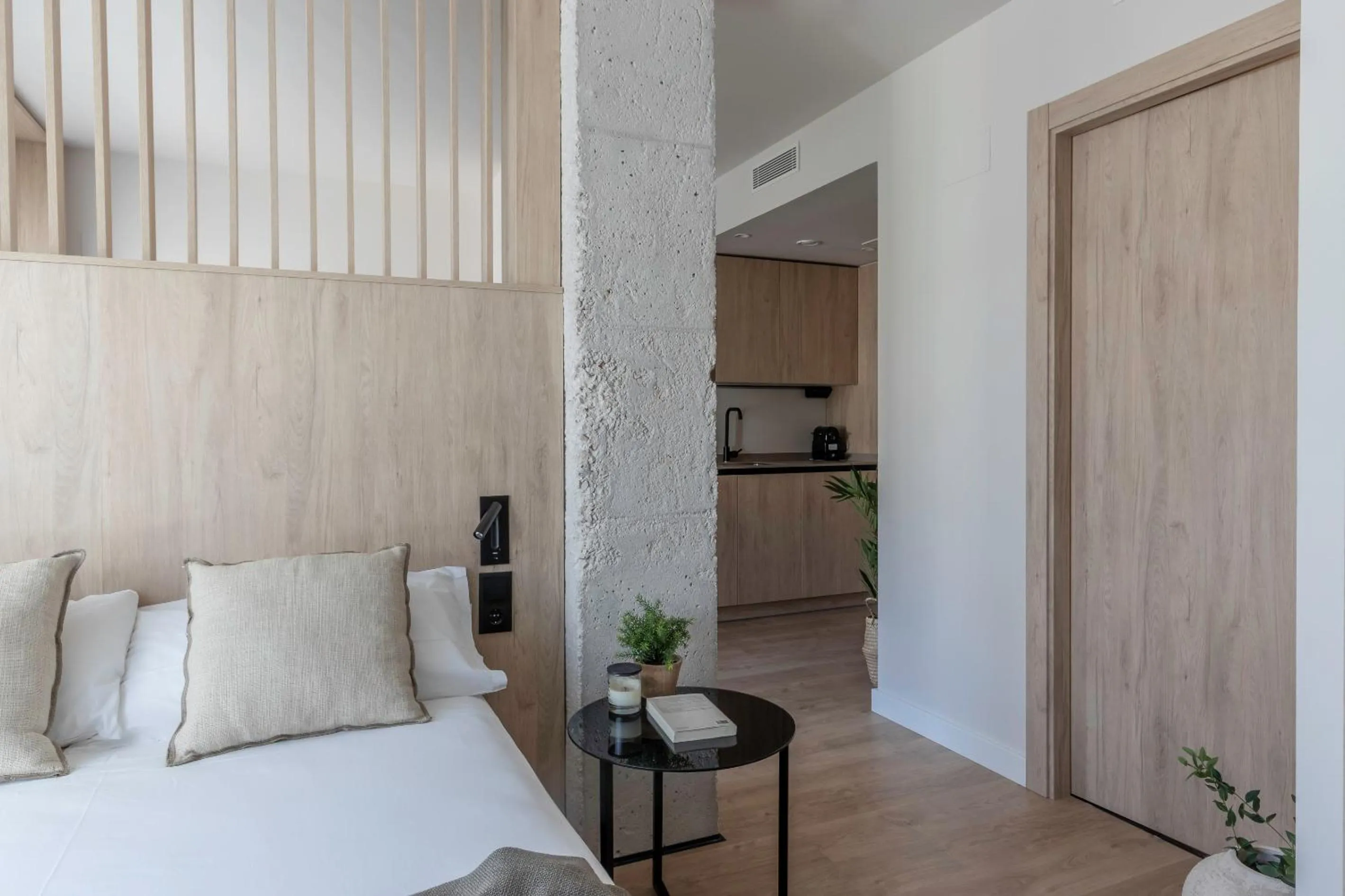 Photo of the whole room, Bed in Líbere Pamplona Yamaguchi