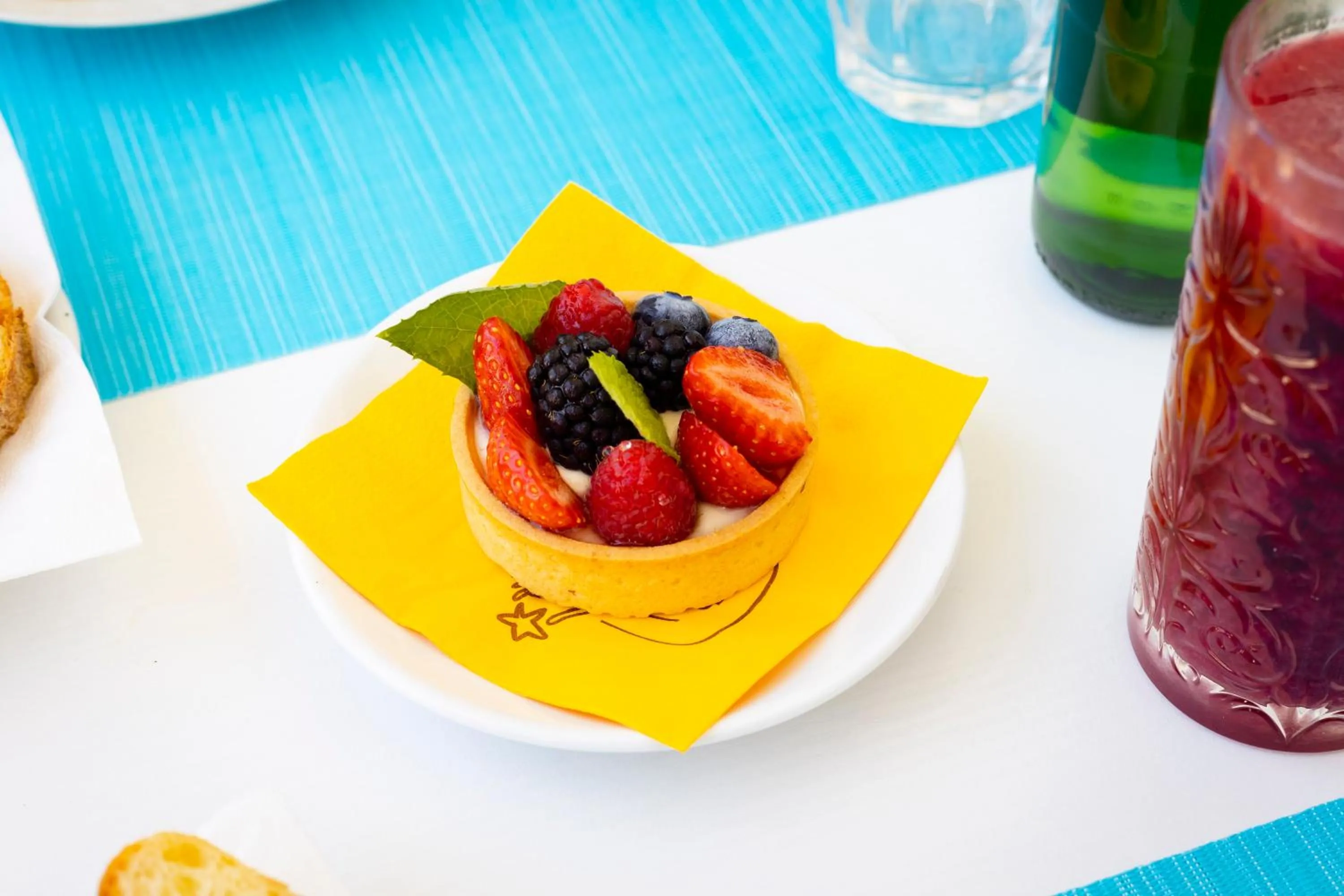 Food in Popula Rooms & Mediterranean Bay