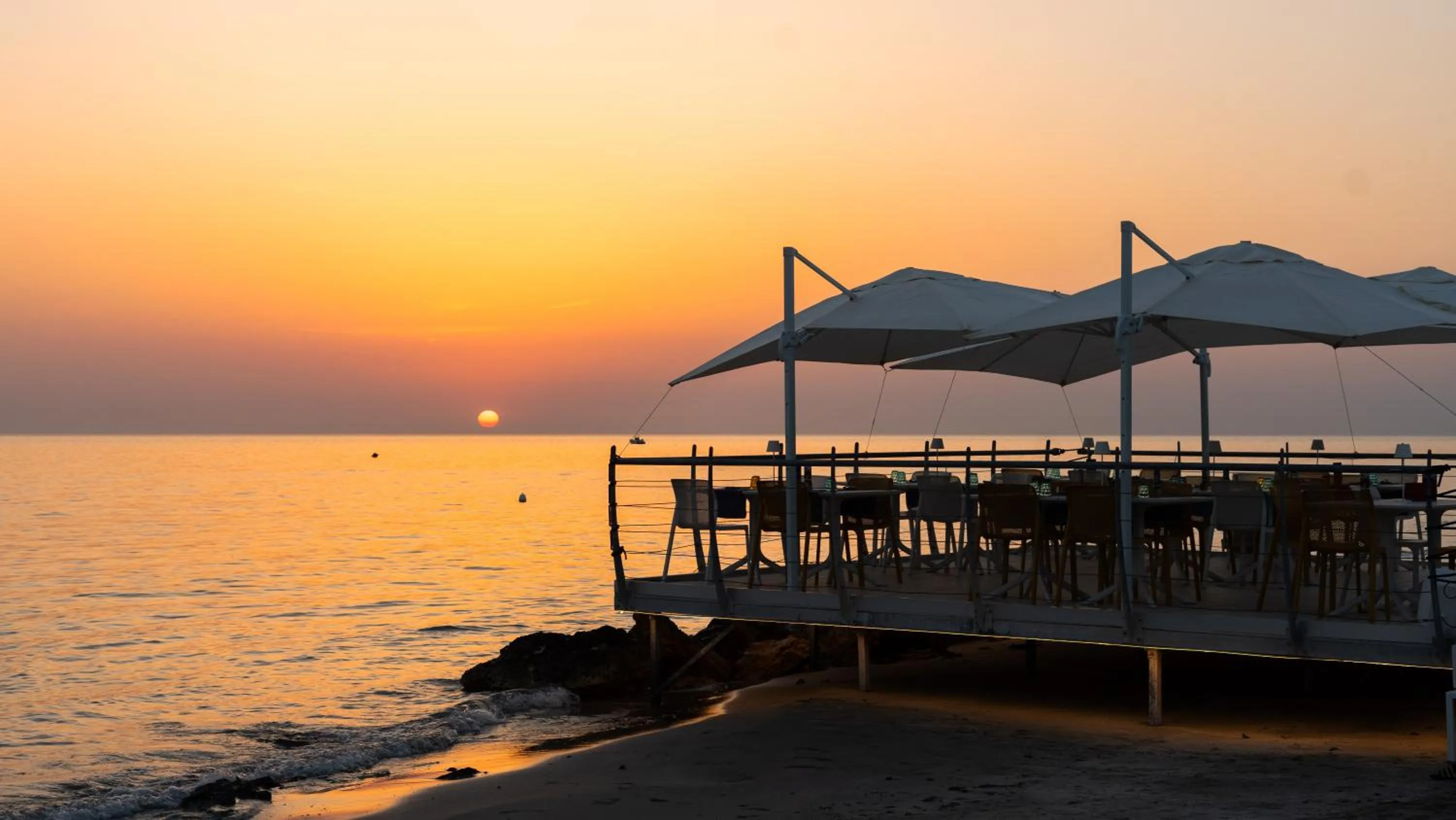 Day in Popula Rooms & Mediterranean Bay