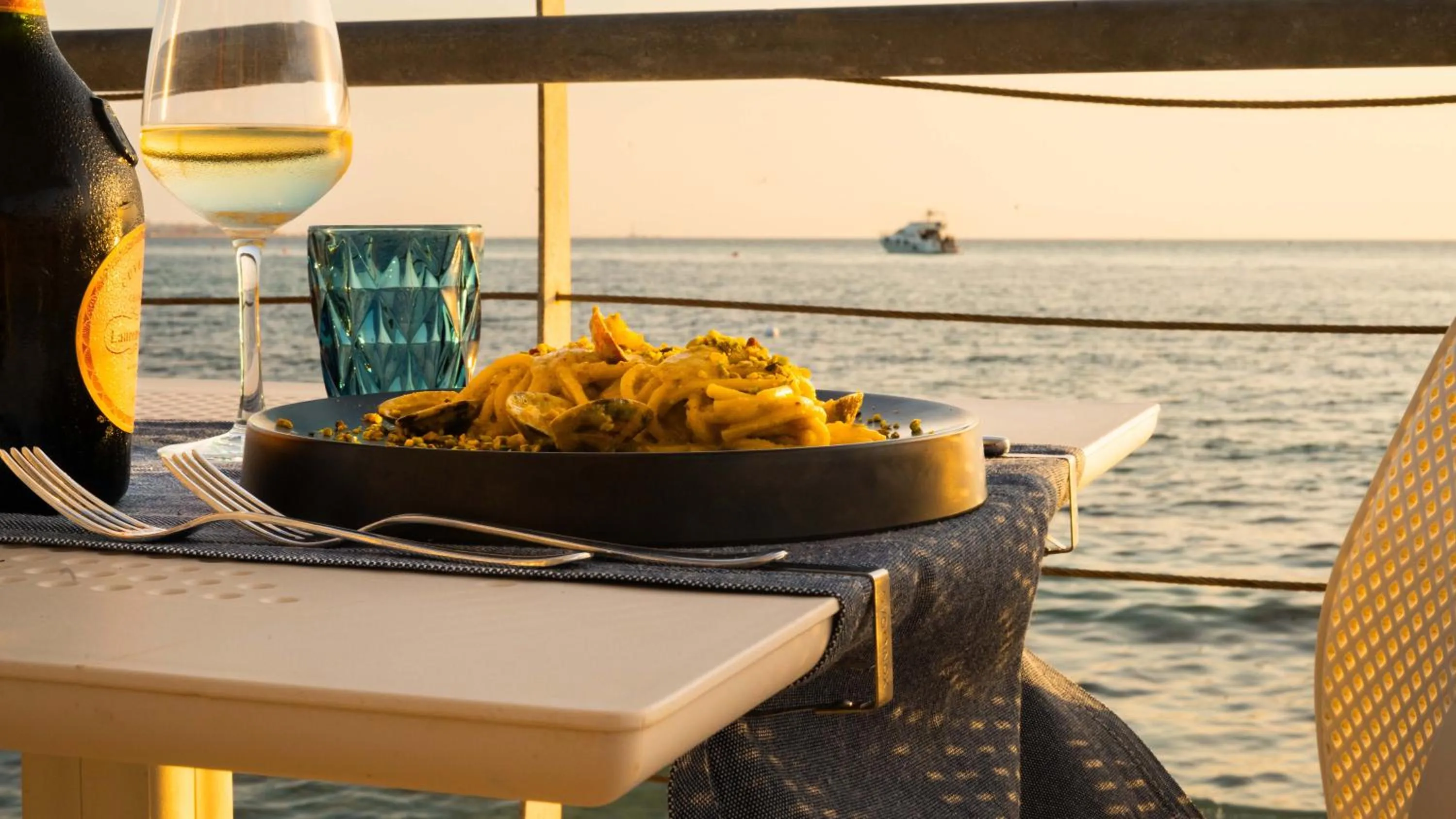 Natural landscape in Popula Rooms & Mediterranean Bay