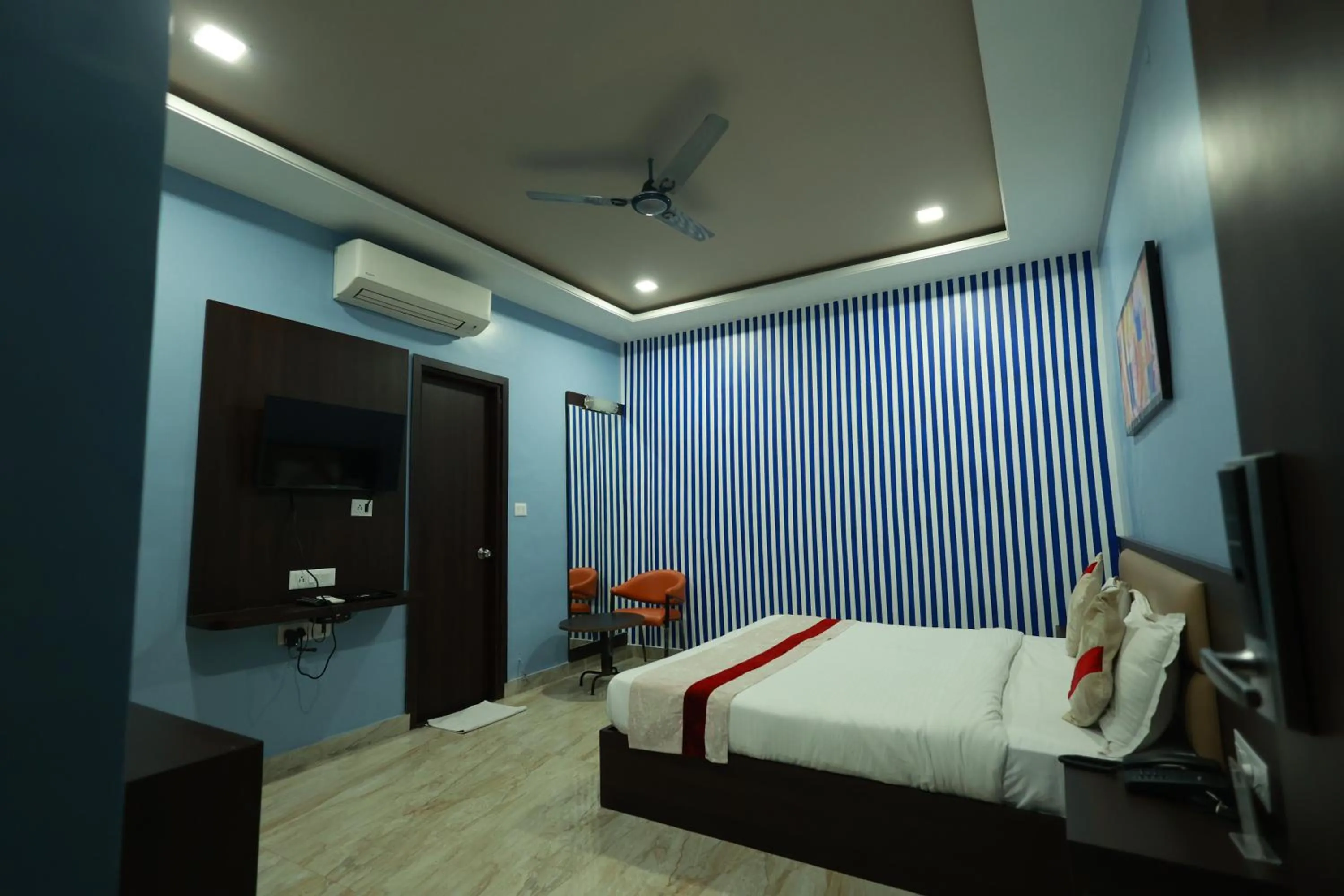 Photo of the whole room, Bed in Hotel Jai Harsh