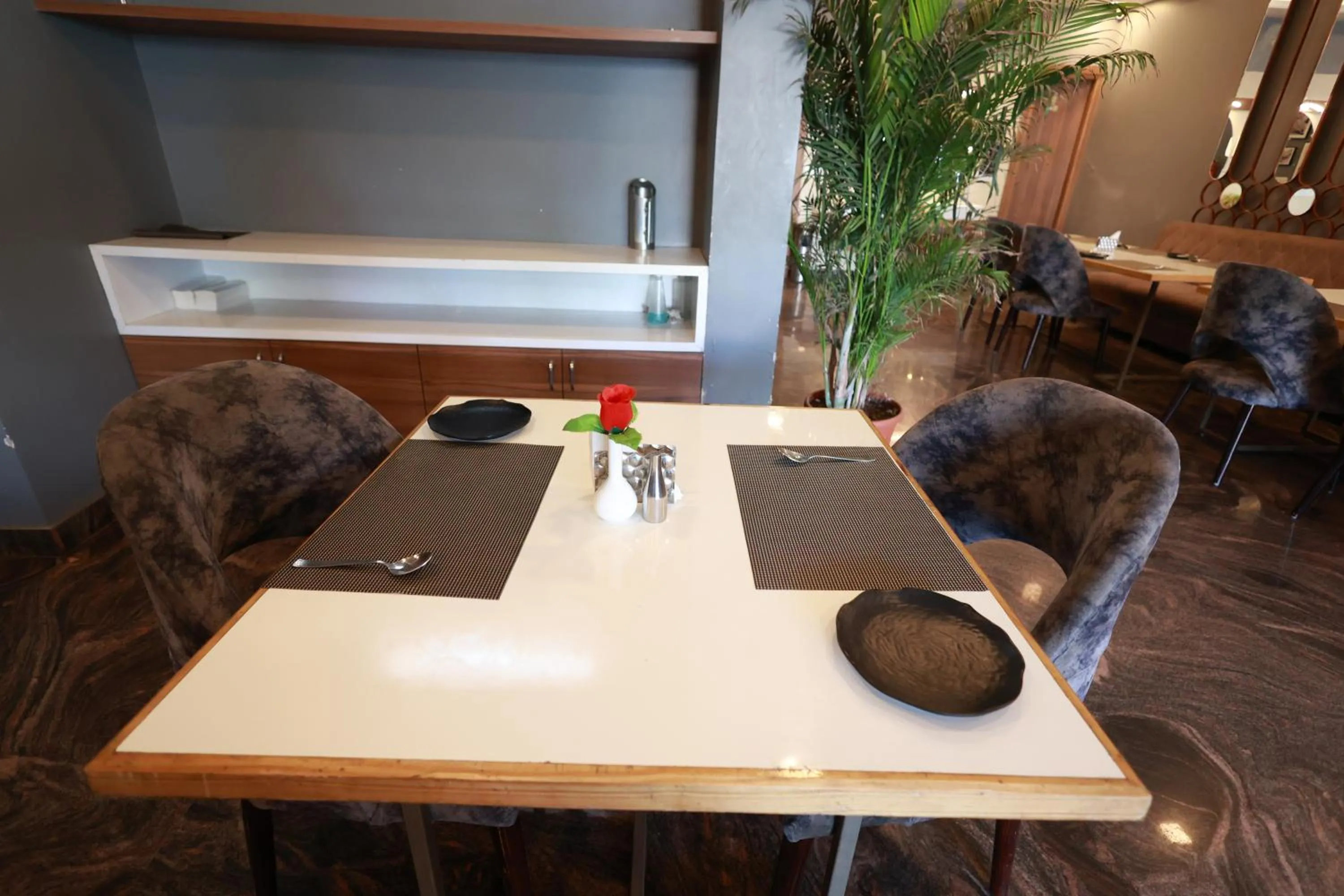 Dining area in Hotel Jai Harsh