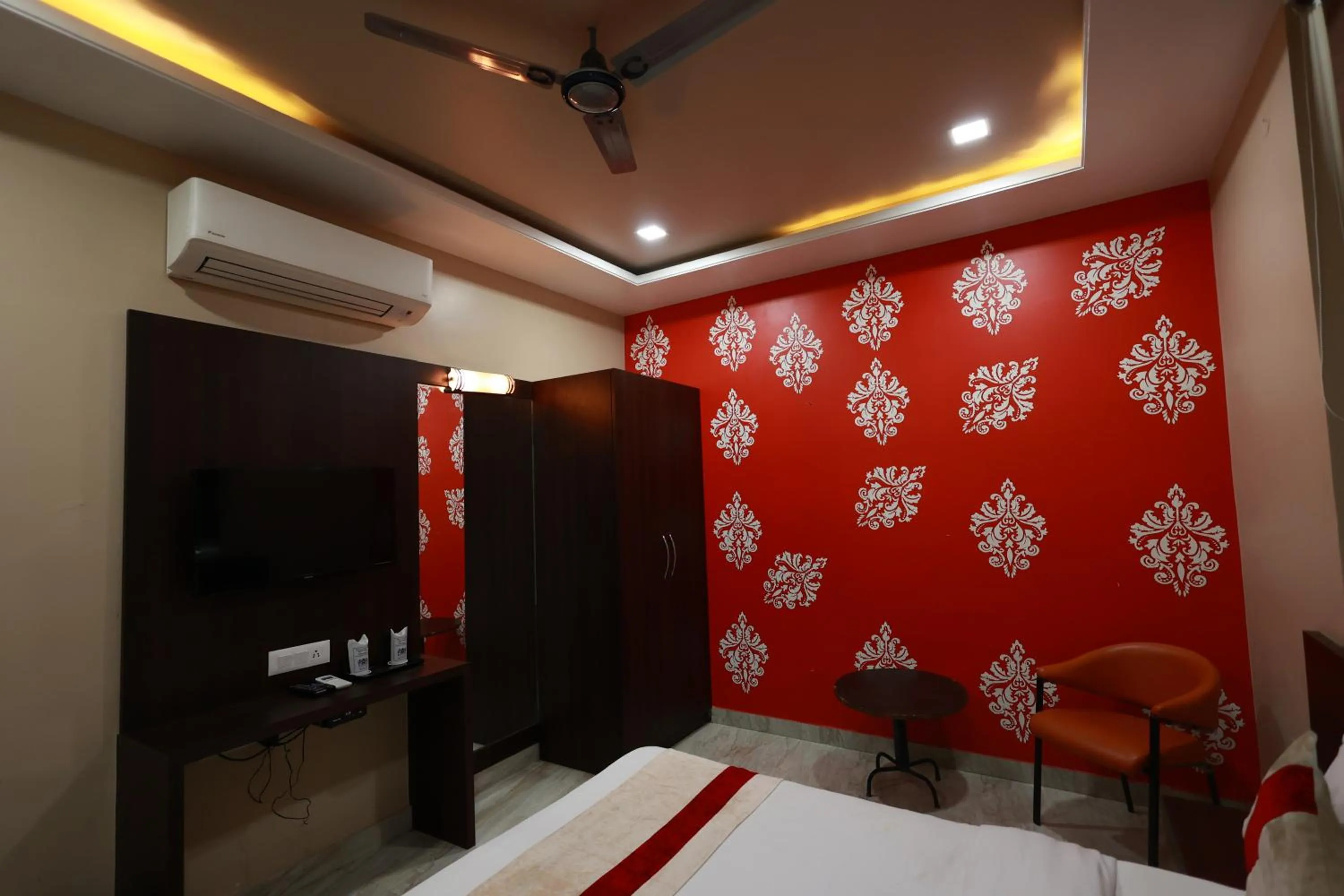 Photo of the whole room, Bed in Hotel Jai Harsh