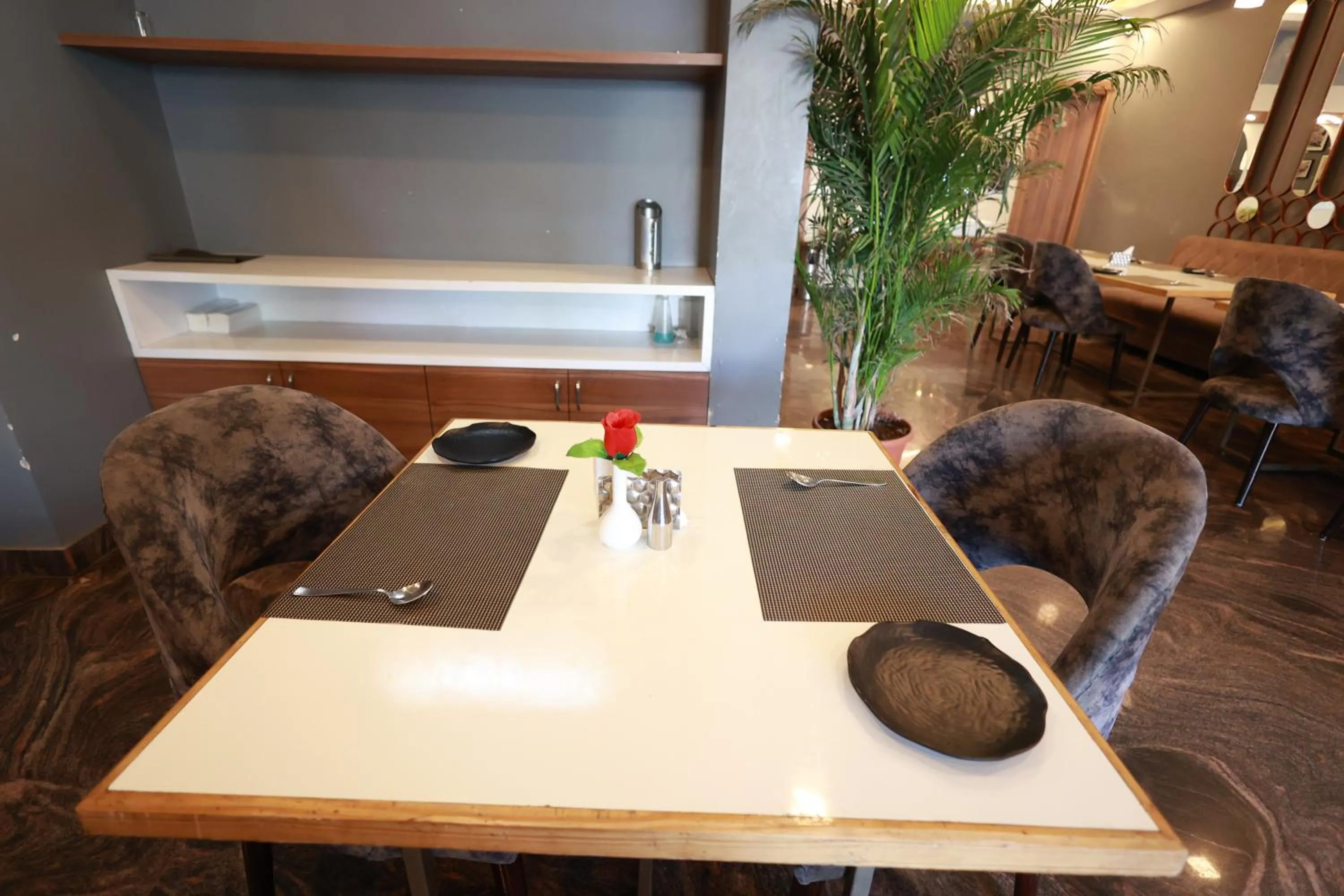 Dining area in Hotel Jai Harsh