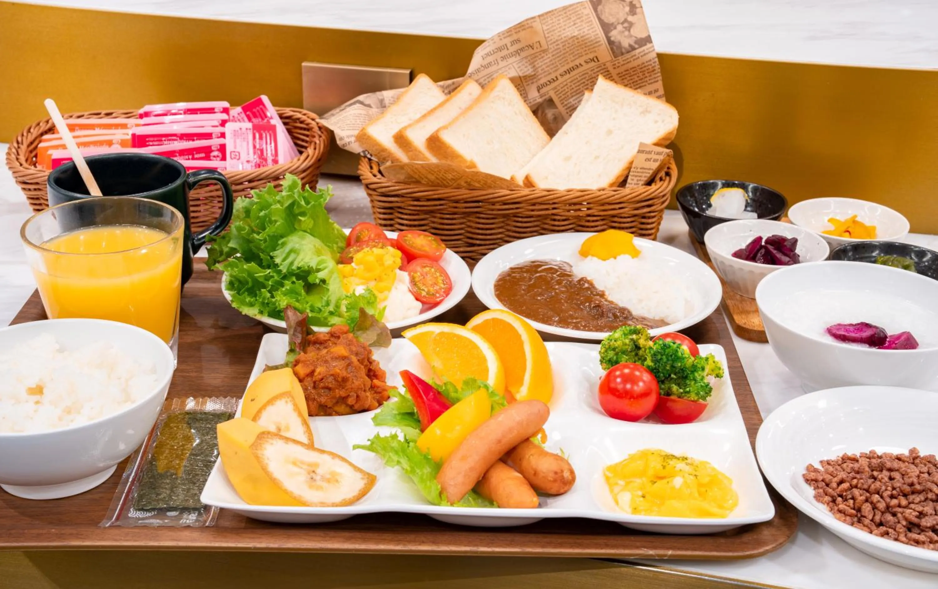 Restaurant/places to eat in Travelodge Honmachi Osaka