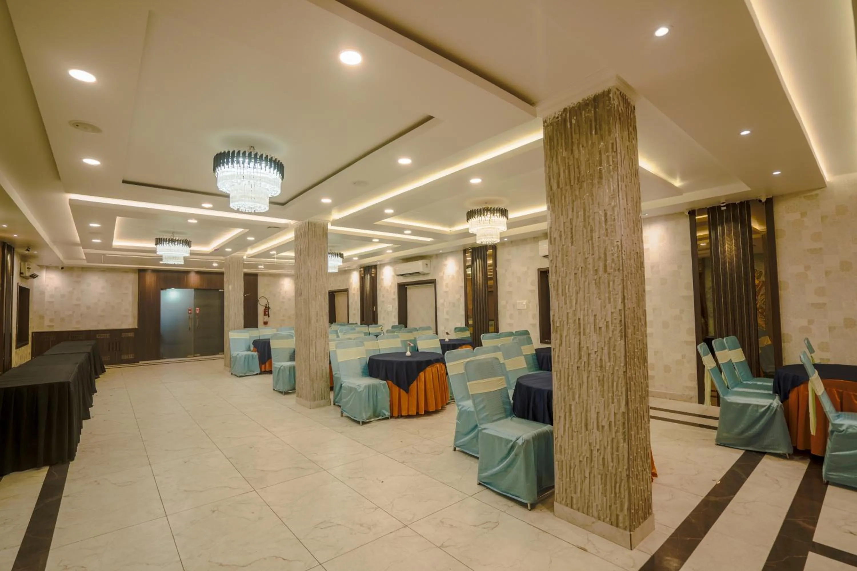 Banquet/Function facilities in HOTEL SJ PRIDE