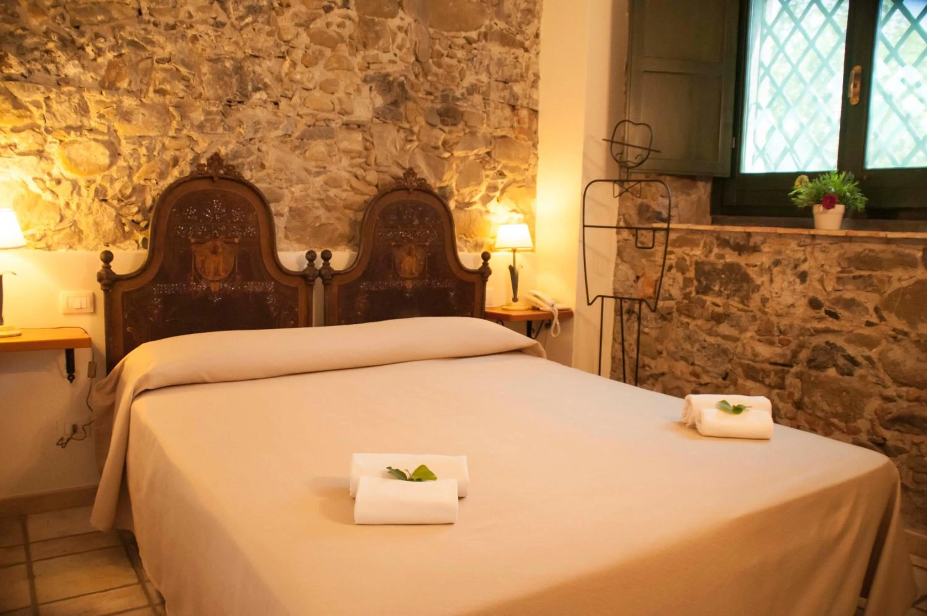 Photo of the whole room, Bed in Antico Borgo Etneo Country Hotel
