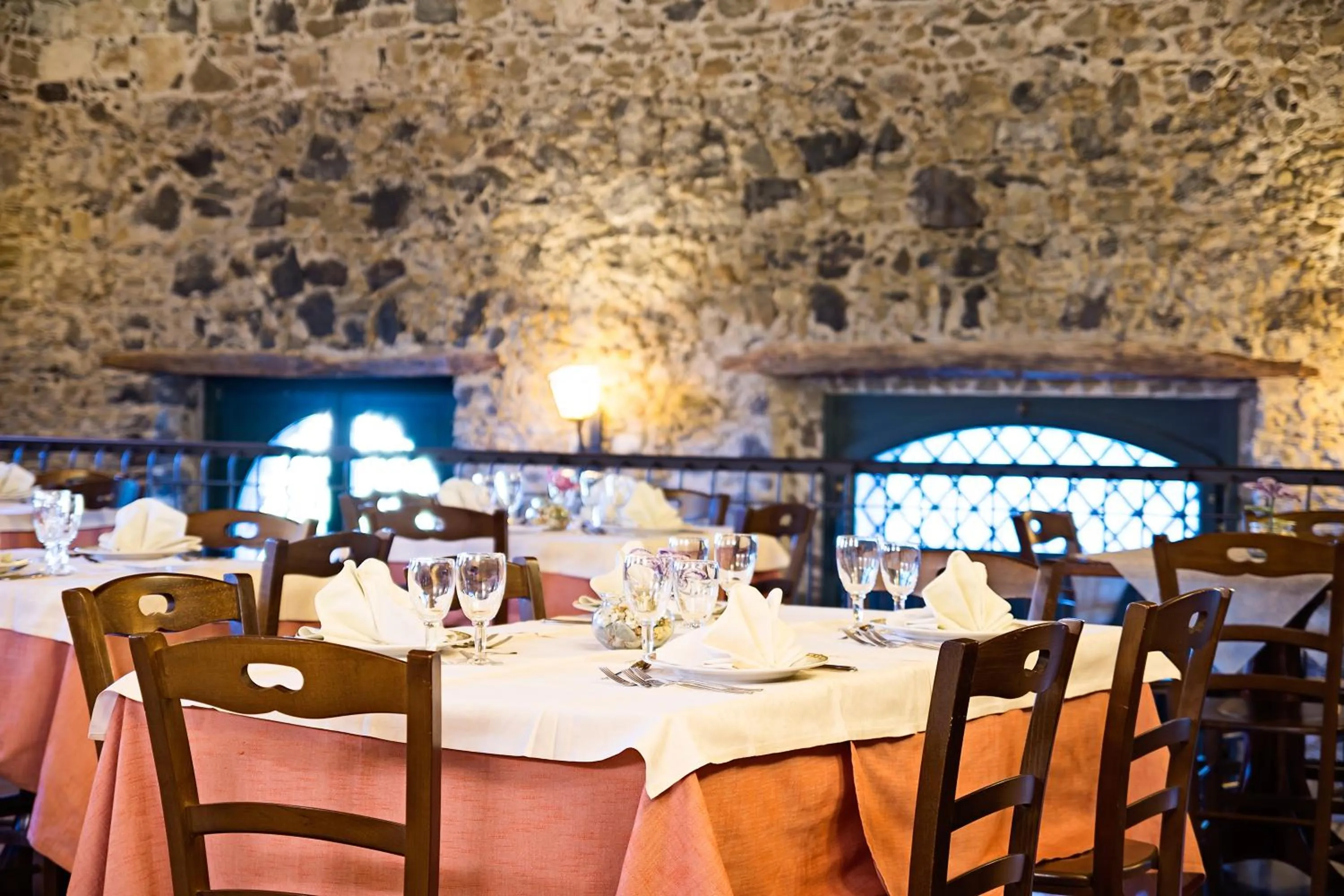 Restaurant/places to eat in Antico Borgo Etneo Country Hotel