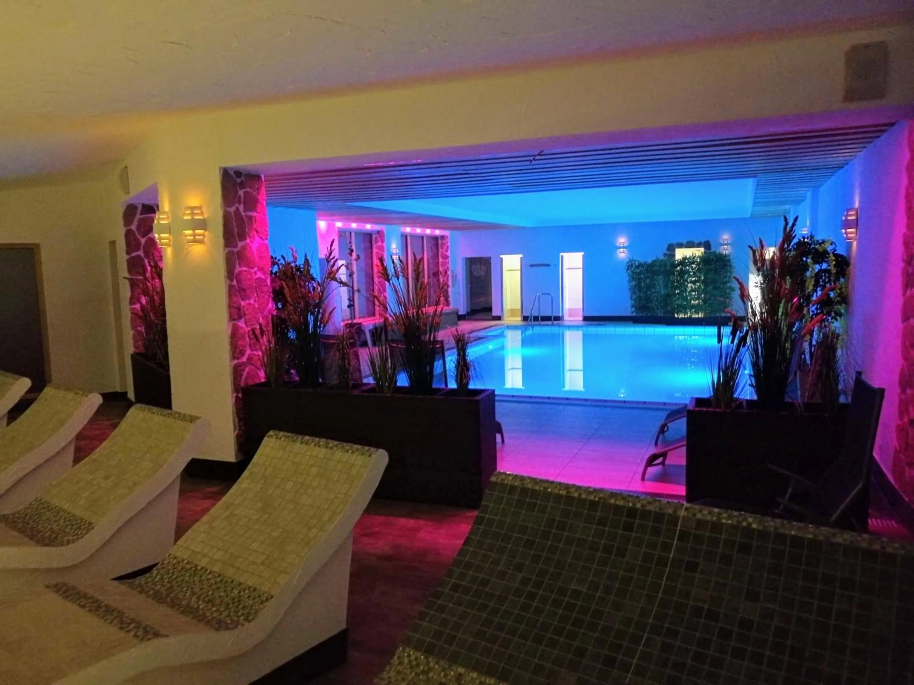 Swimming pool in Wellness Hotel Garni Krone