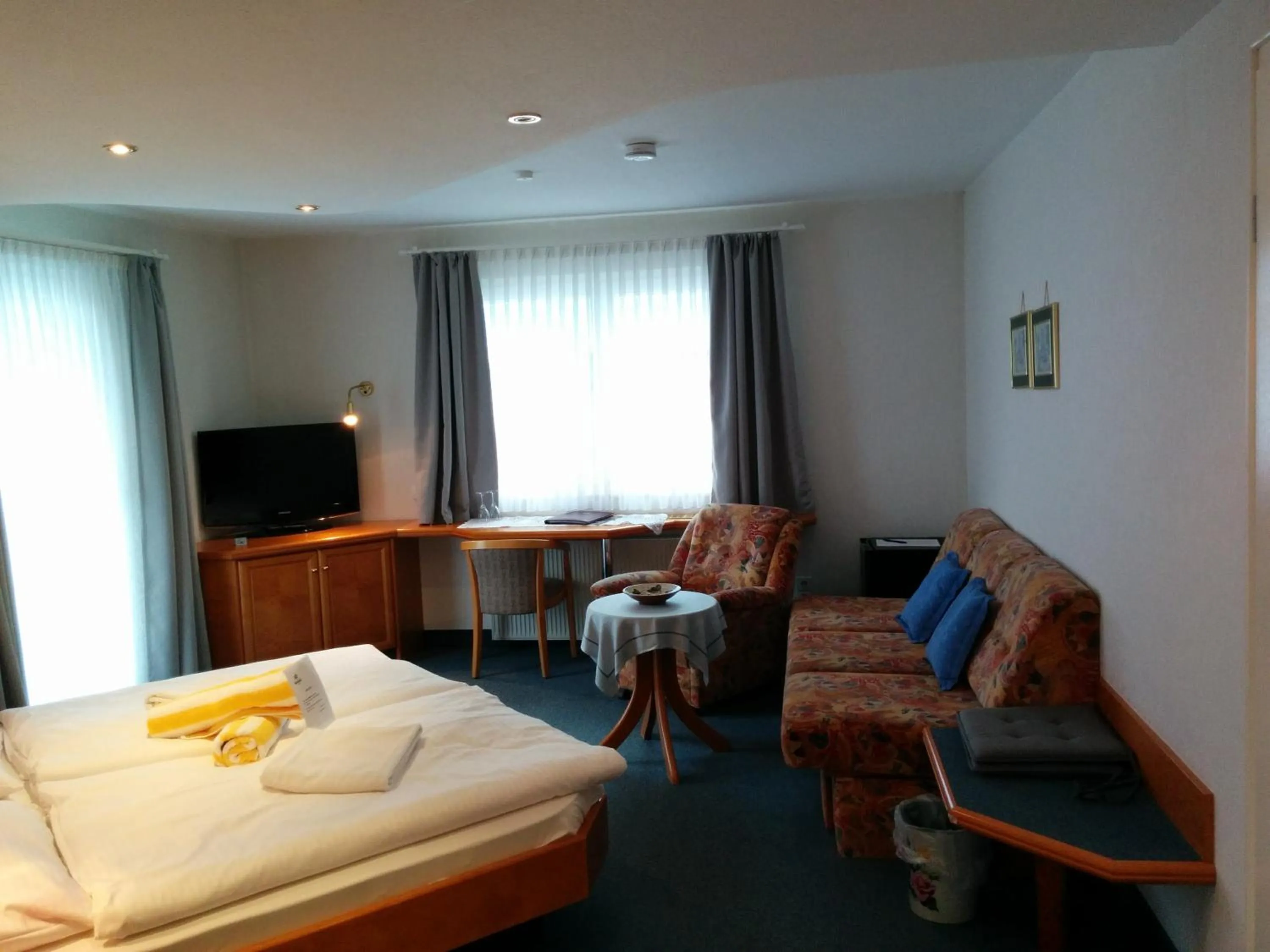 Photo of the whole room, Bed in Wellness Hotel Garni Krone