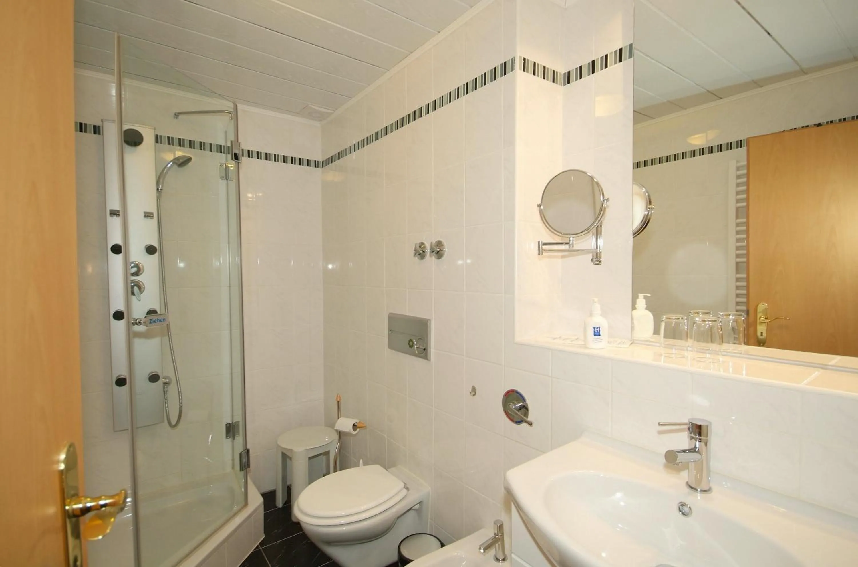 Bathroom in Wellness Hotel Garni Krone