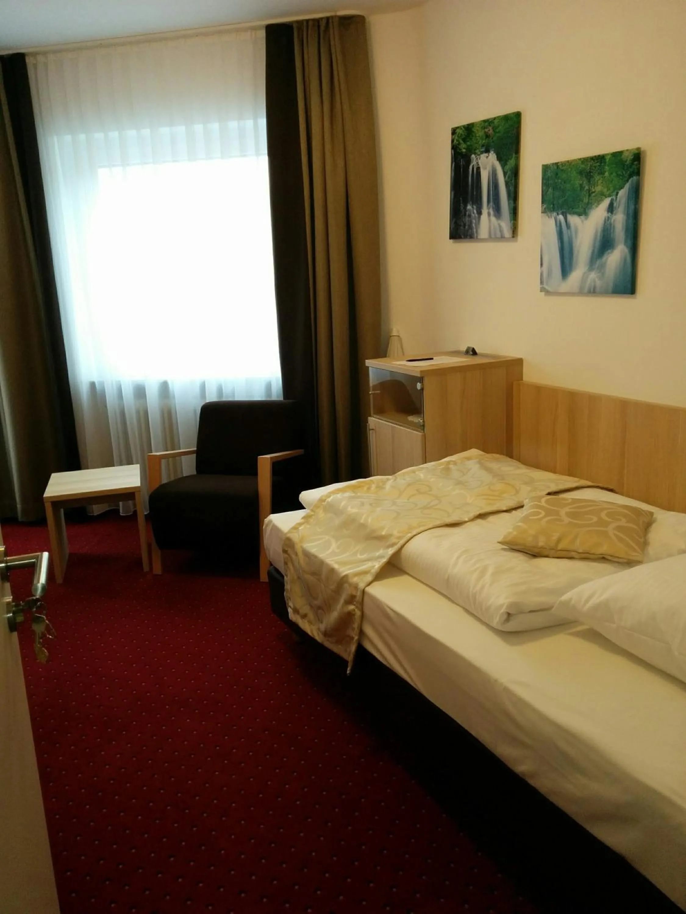 Photo of the whole room, Bed in Wellness Hotel Garni Krone