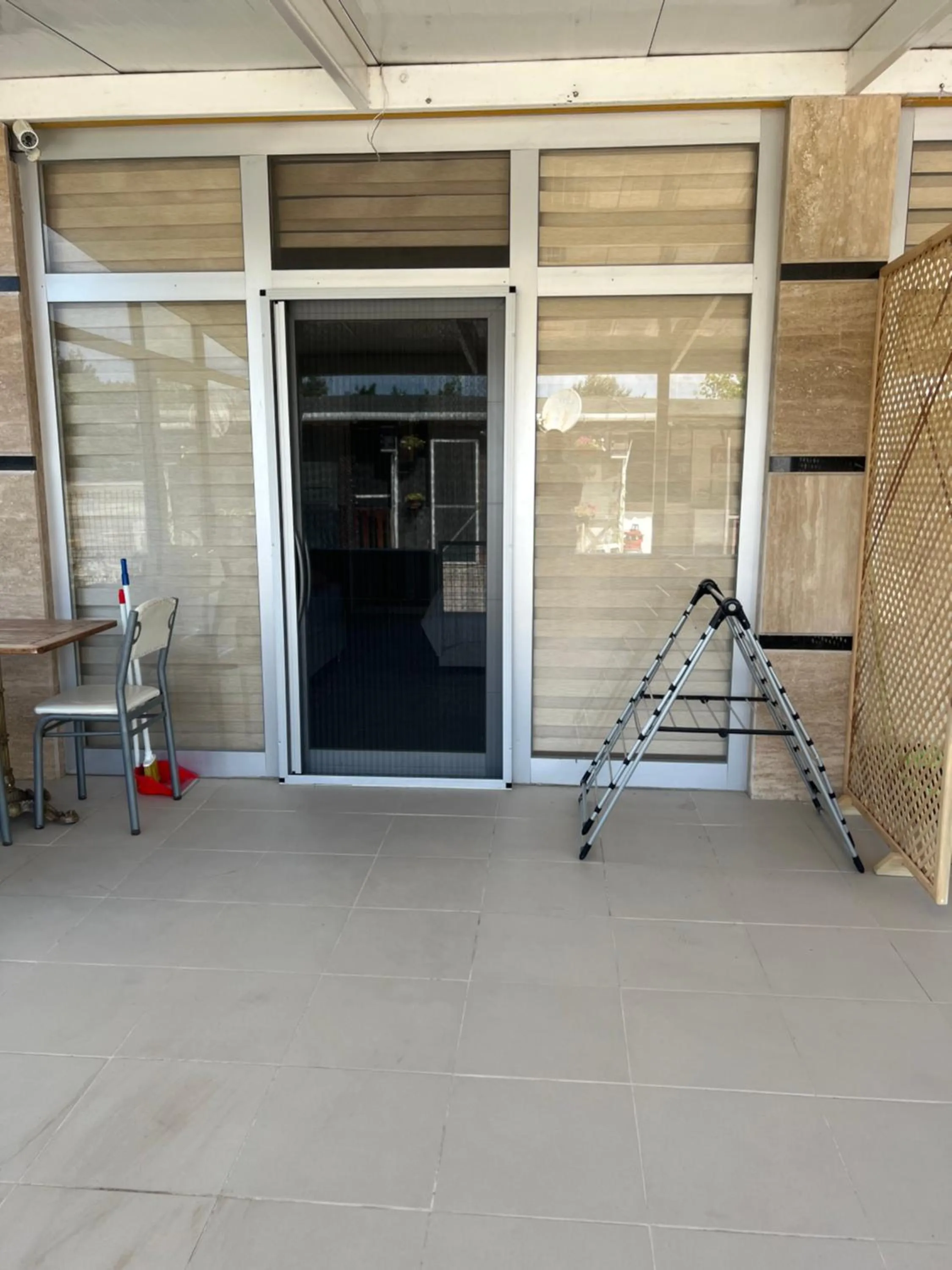 Facade/entrance in çırpan apart otel