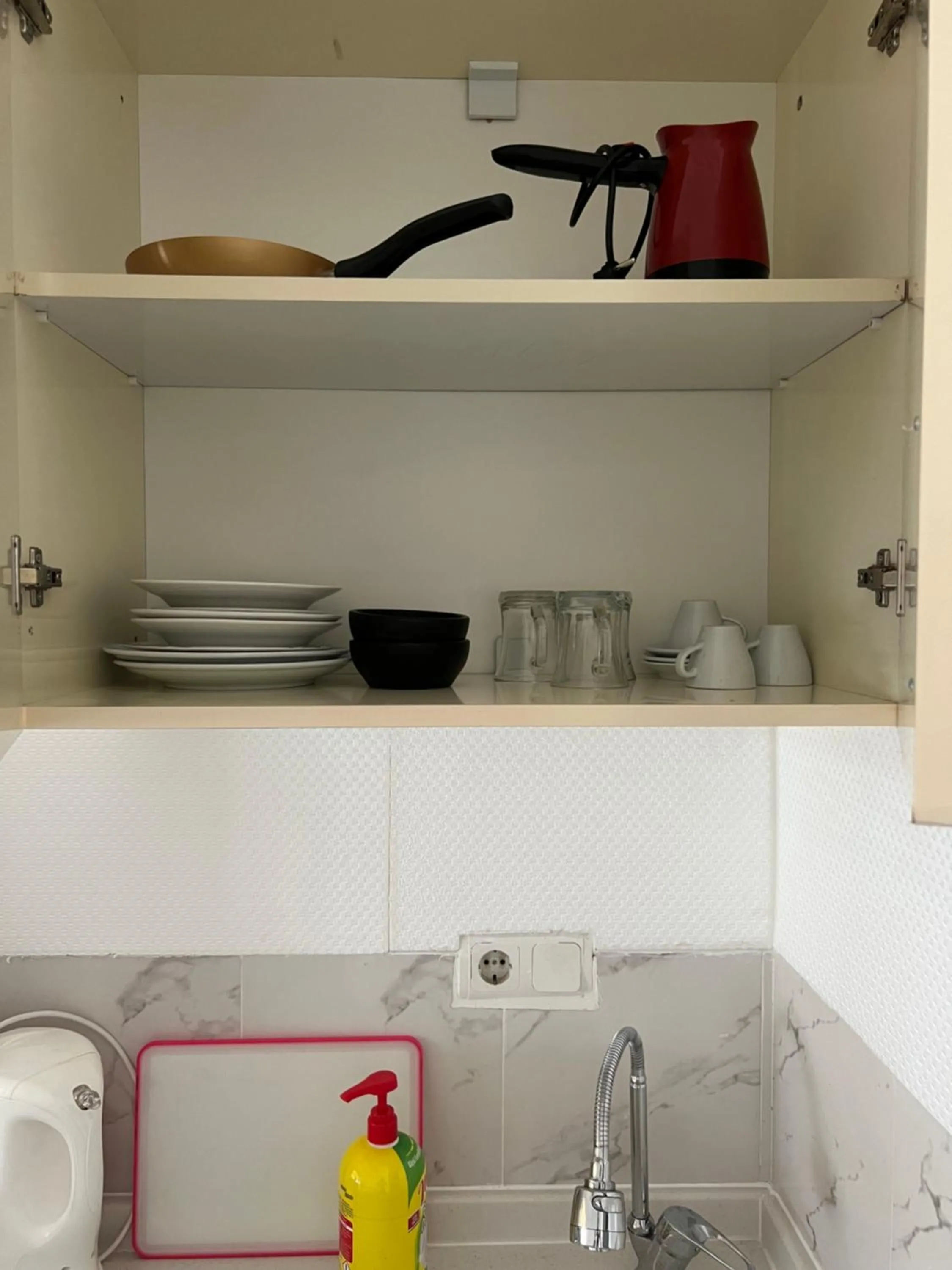 Kitchen or kitchenette in çırpan apart otel