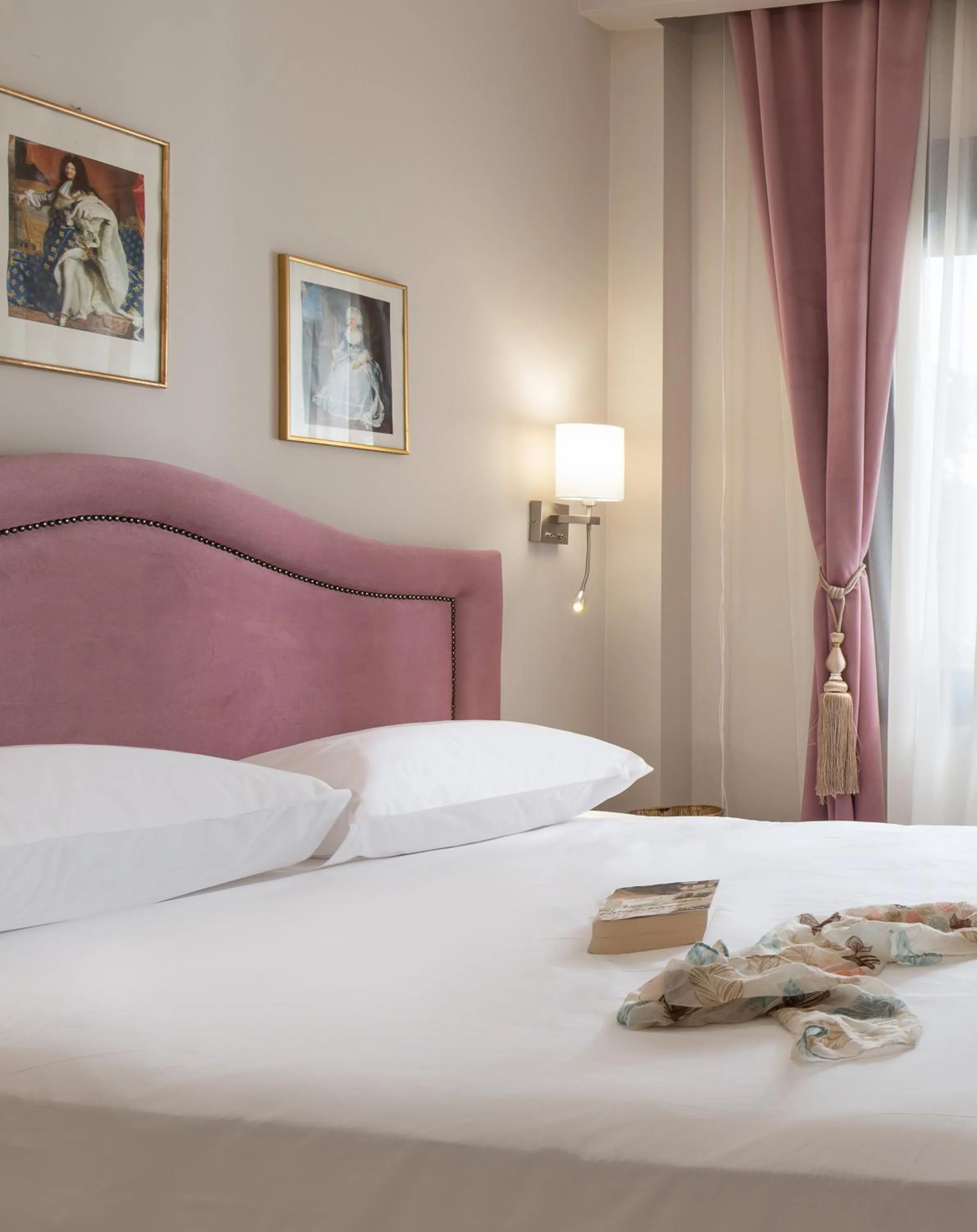 Photo of the whole room, Bed in Mykoniatika Villas