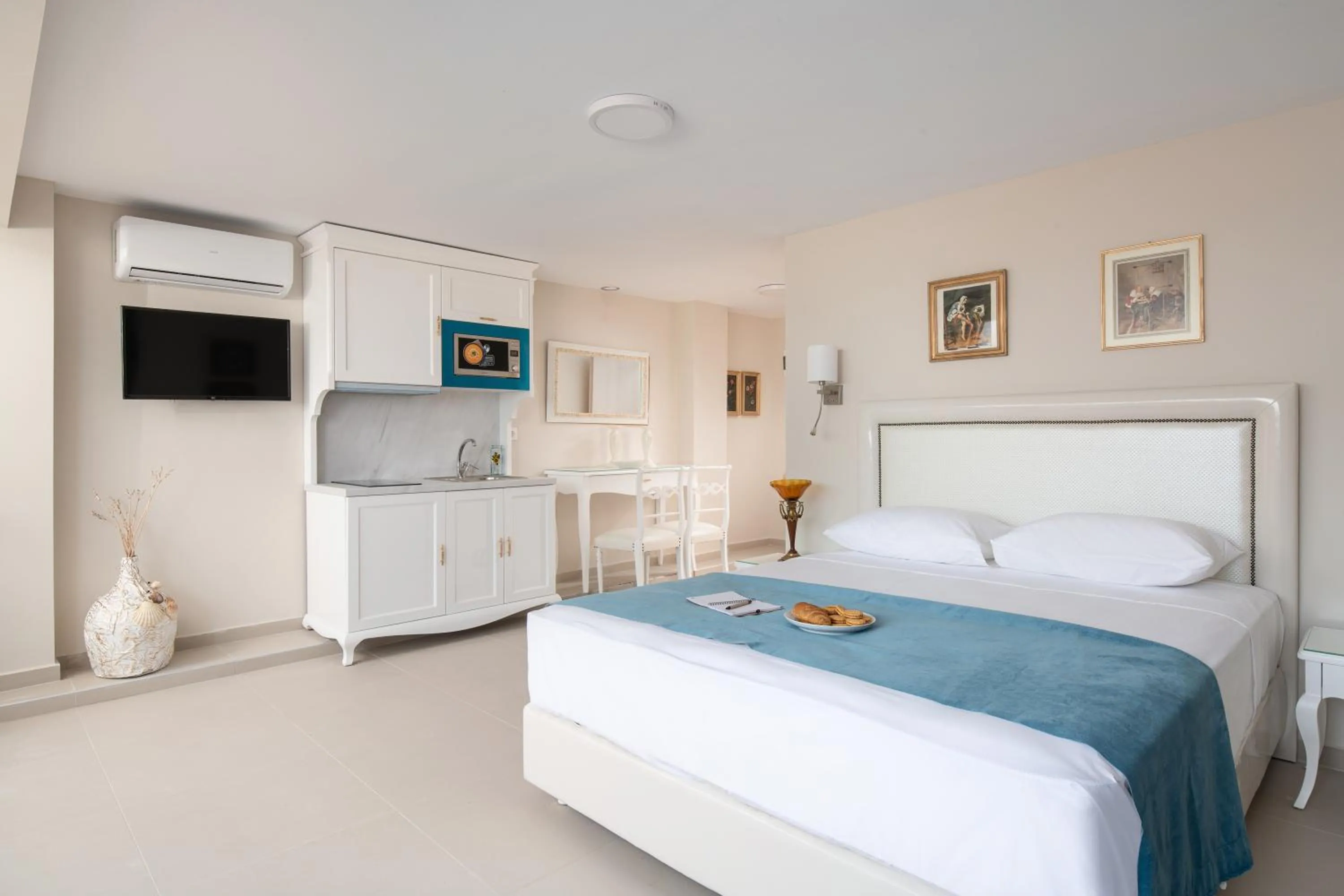 Bedroom, Bed in Mykoniatika Villas