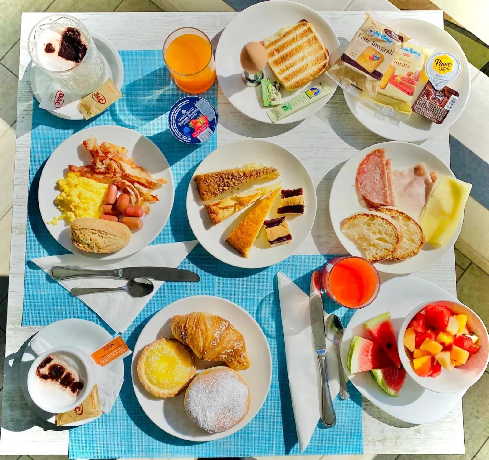 Breakfast in Hotel Monna Lisa