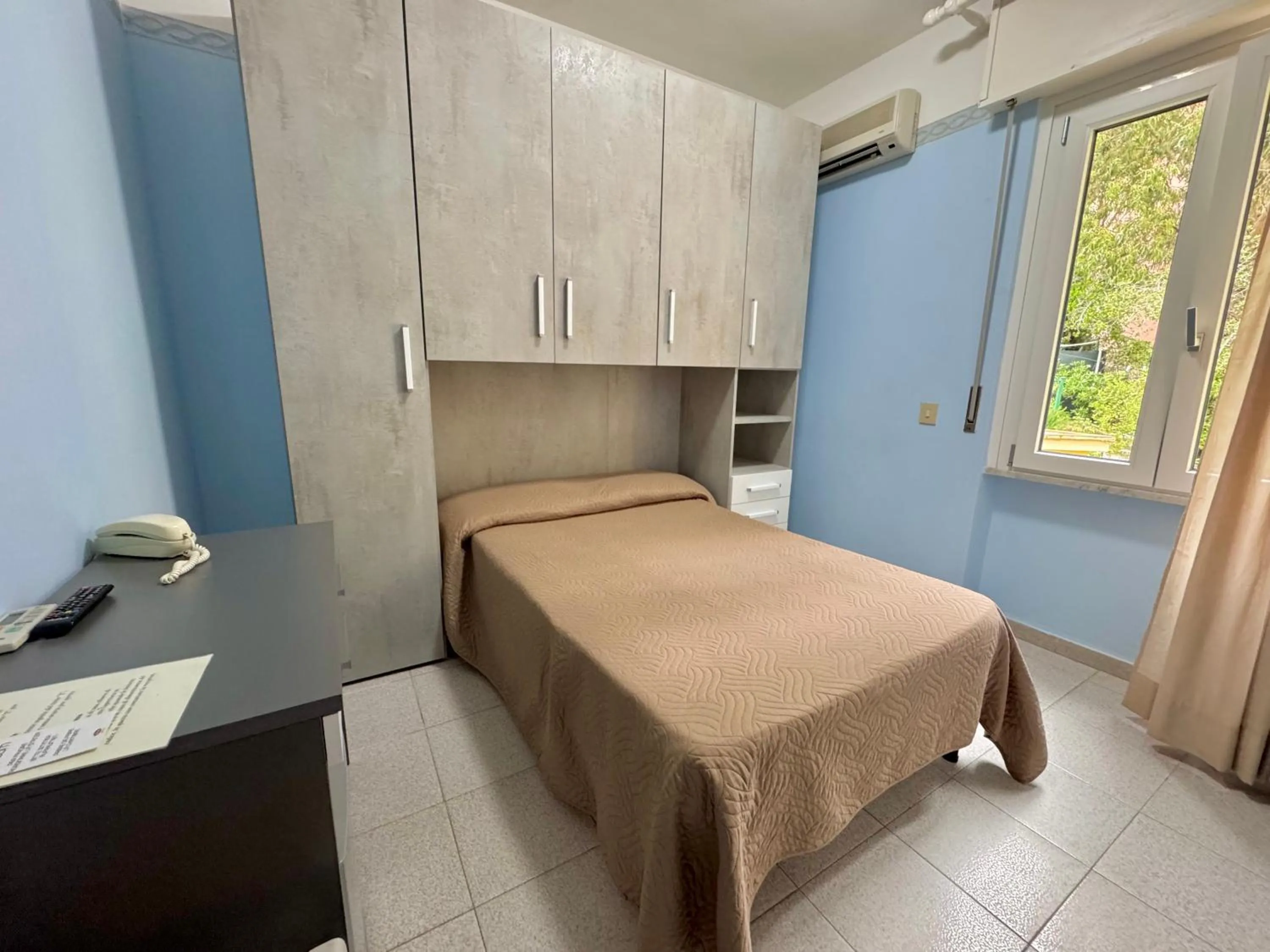 Bedroom, Bed in Hotel Monna Lisa