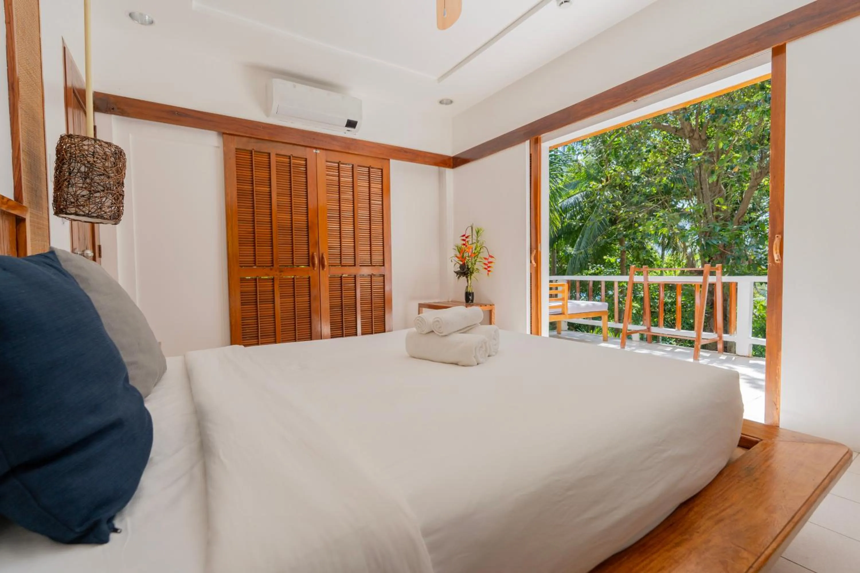 Bed in Casalay Boutique Villas & Dive