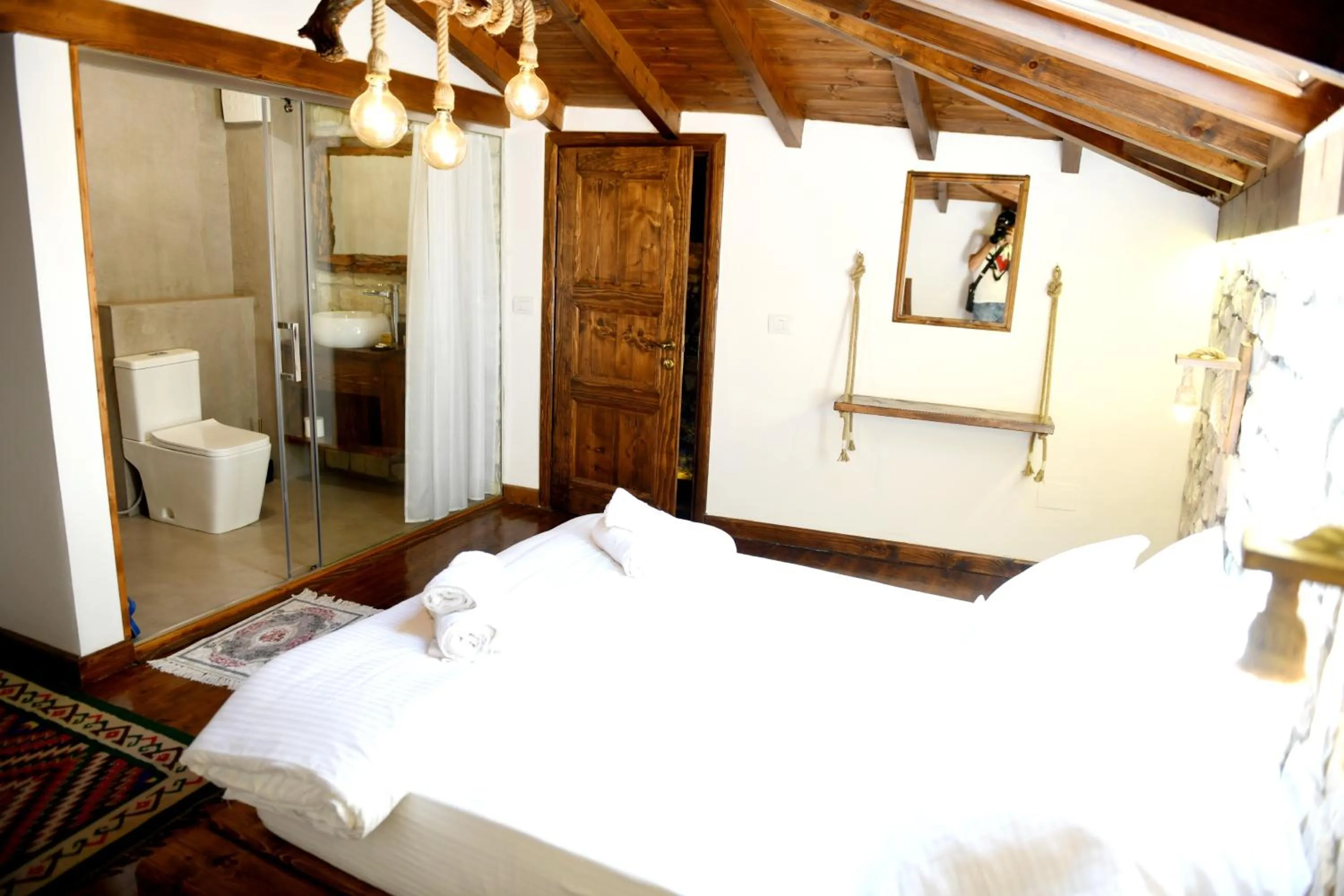 Toilet in Anhel Hotel