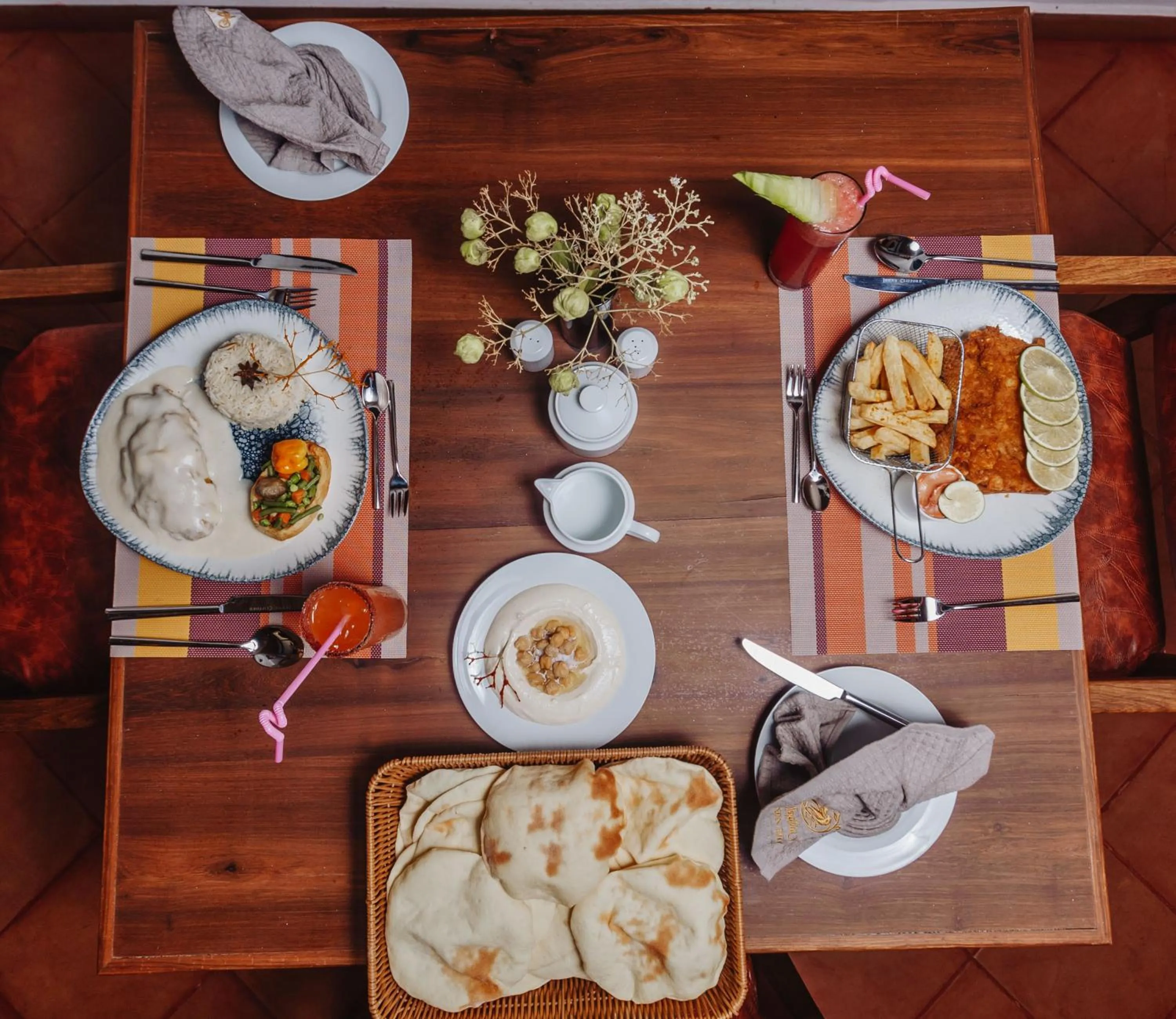 Restaurant/places to eat in Aya Sophia Villa Garden Hotel