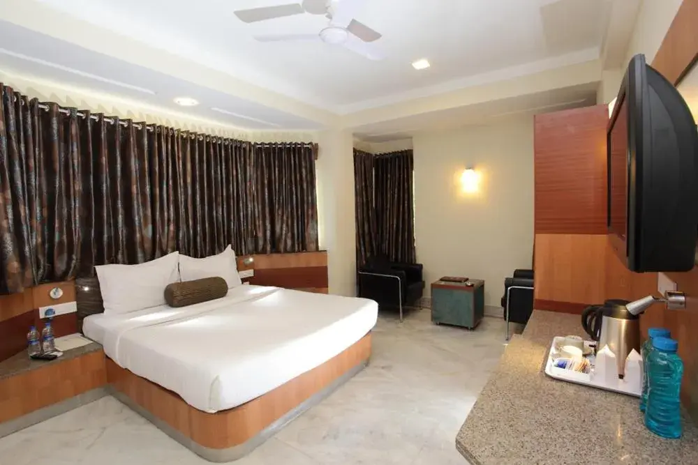 Deluxe Double Room - single occupancy in Hotel Dayal Deluxe Double Room - single occupancy in Hotel Dayal