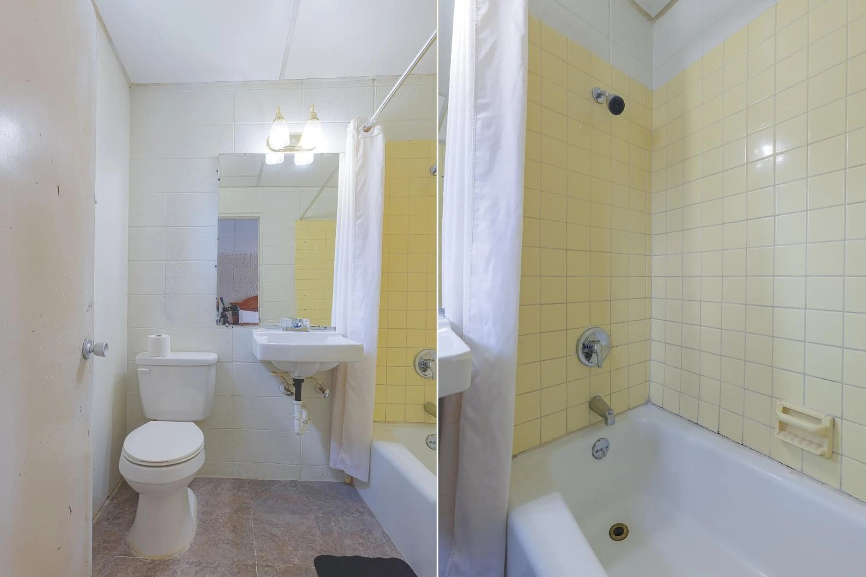 Bathroom in Sonrise Inn Lincoln Hwy By OYO