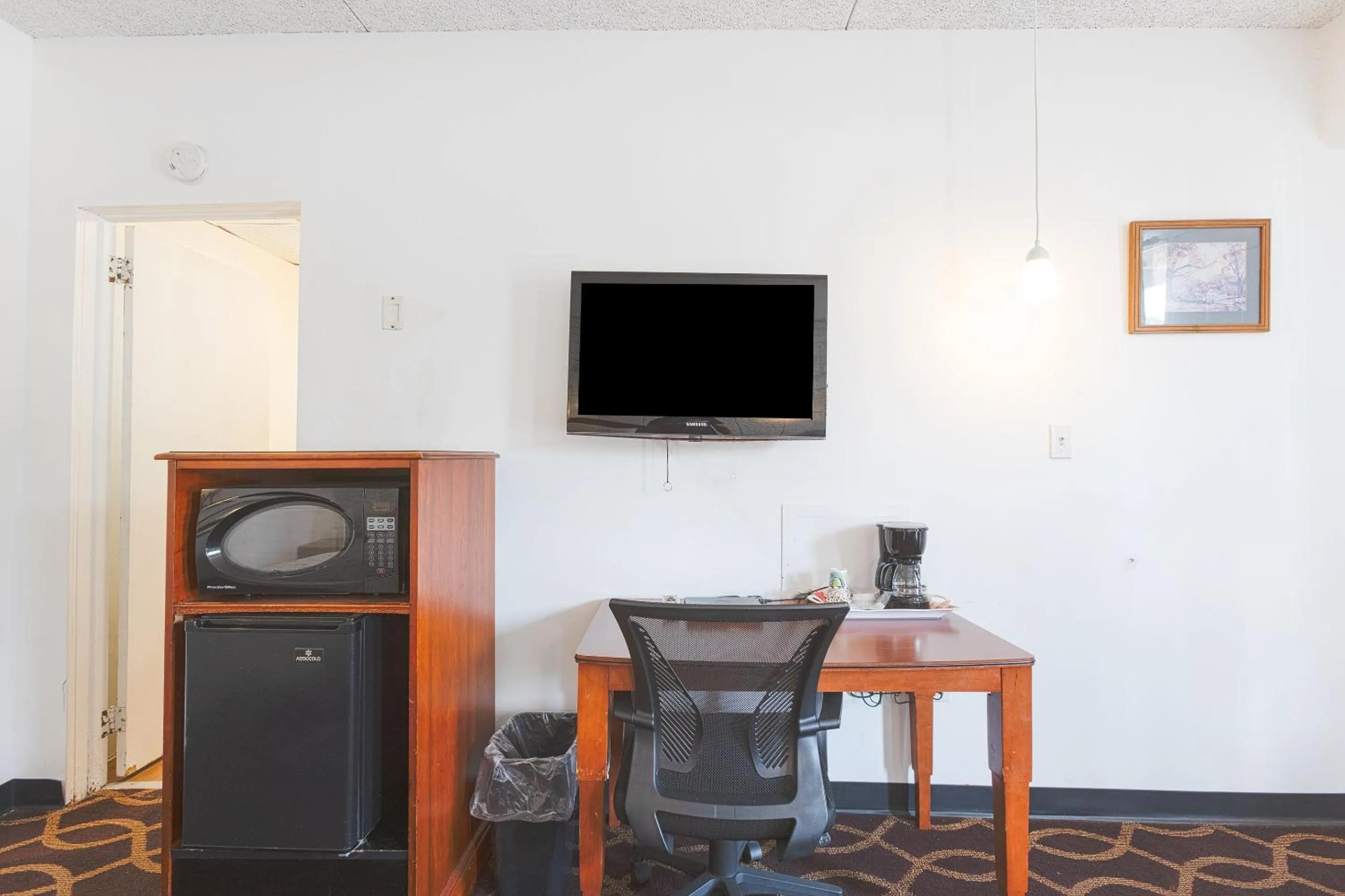 Bedroom in Sonrise Inn Lincoln Hwy By OYO
