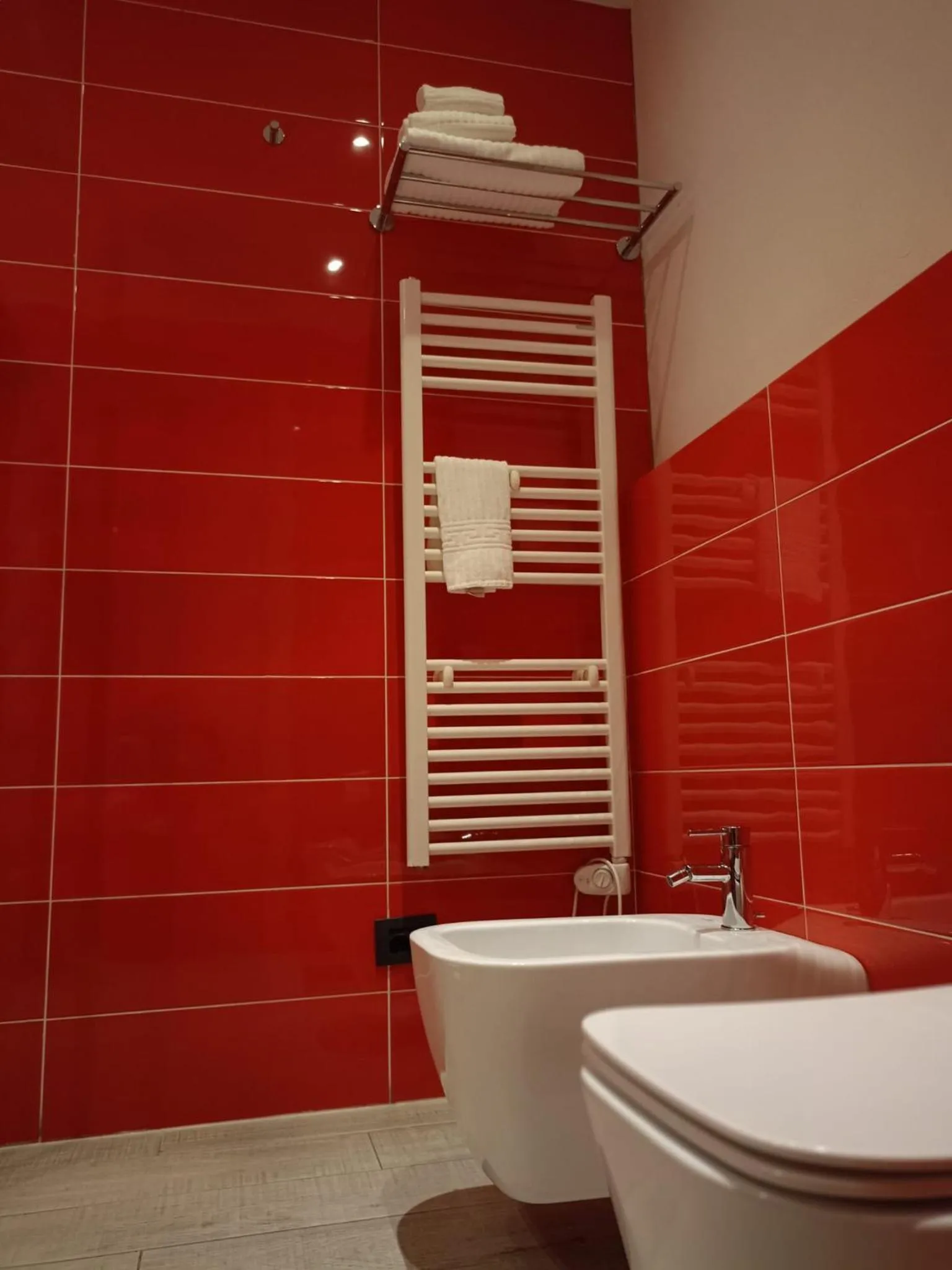 Shower in Blue Shades Hotel