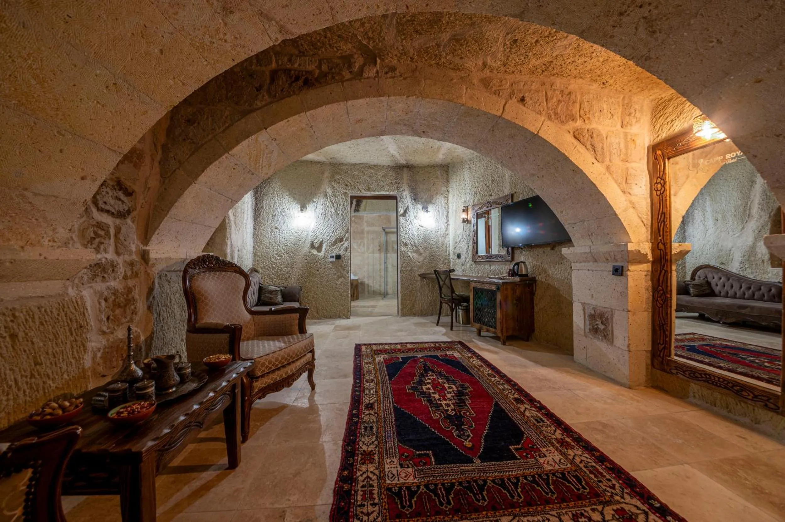 Living room in Capp Royal Cave HOTEL
