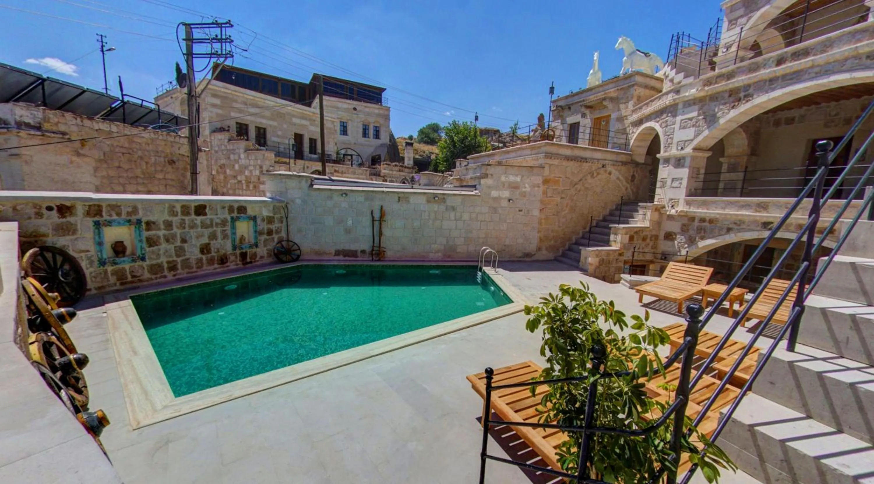 Swimming pool in Capp Royal Cave HOTEL