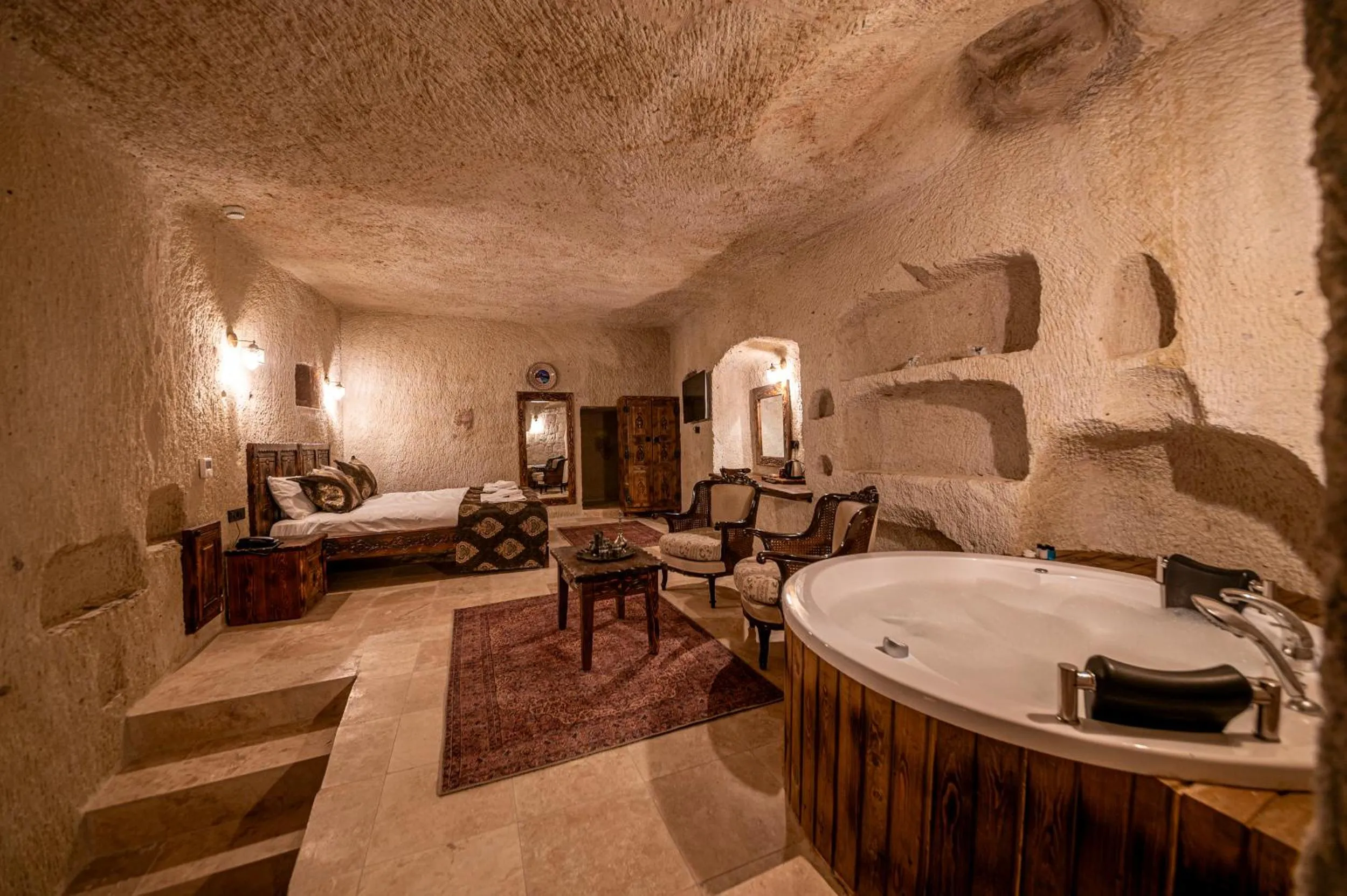 Bedroom in Capp Royal Cave HOTEL