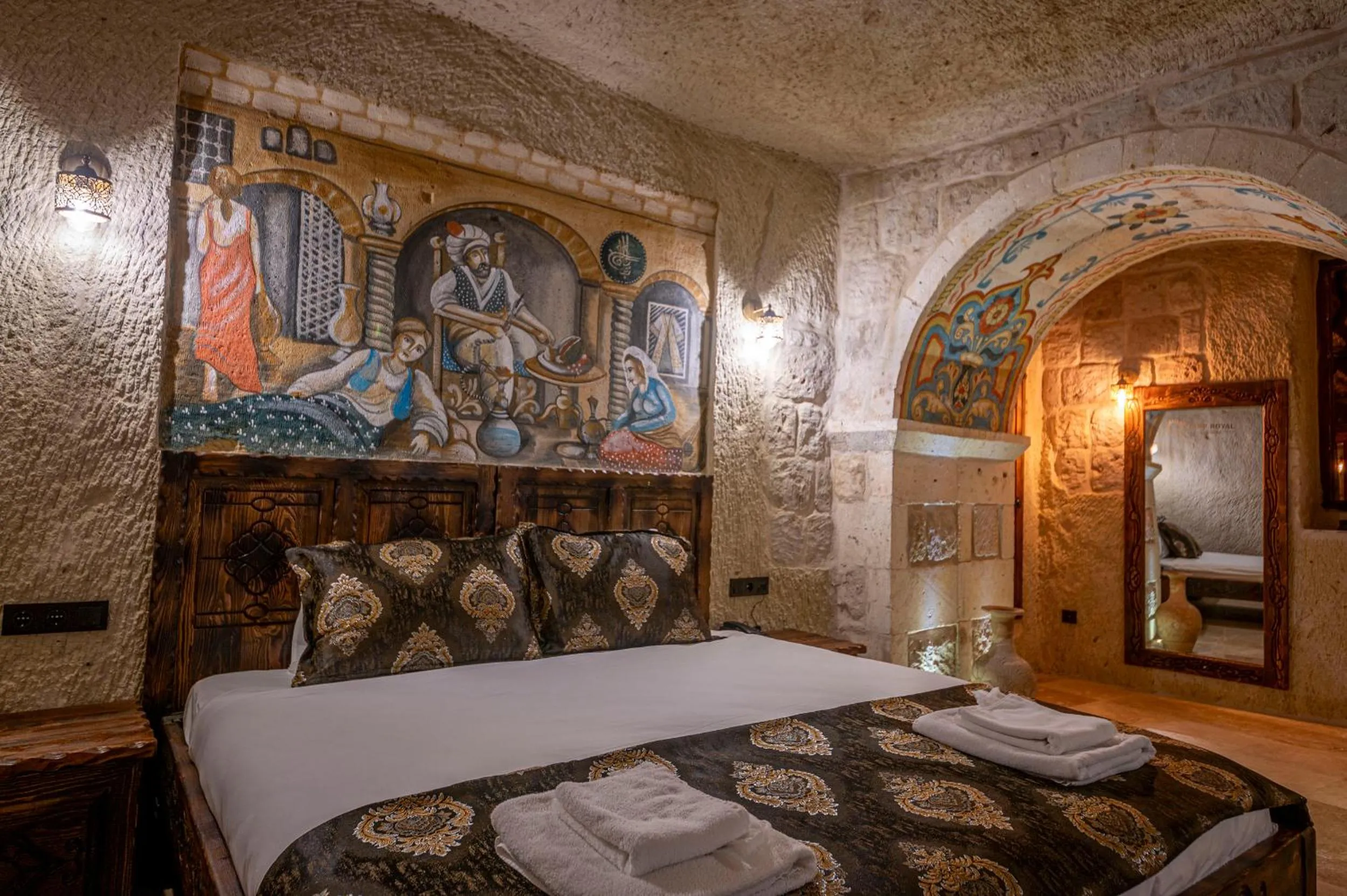 Bed in Capp Royal Cave HOTEL