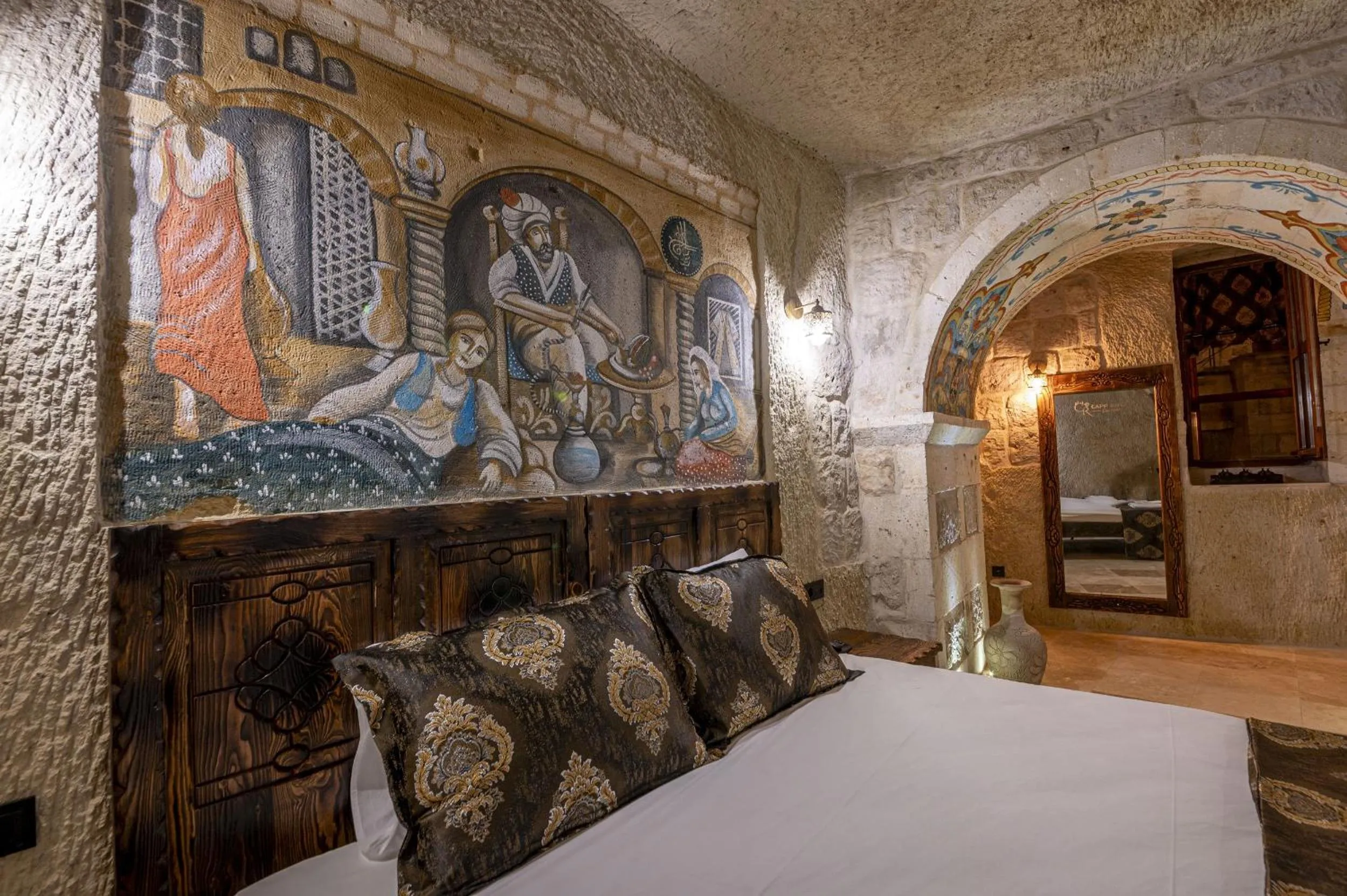 Bed in Capp Royal Cave HOTEL