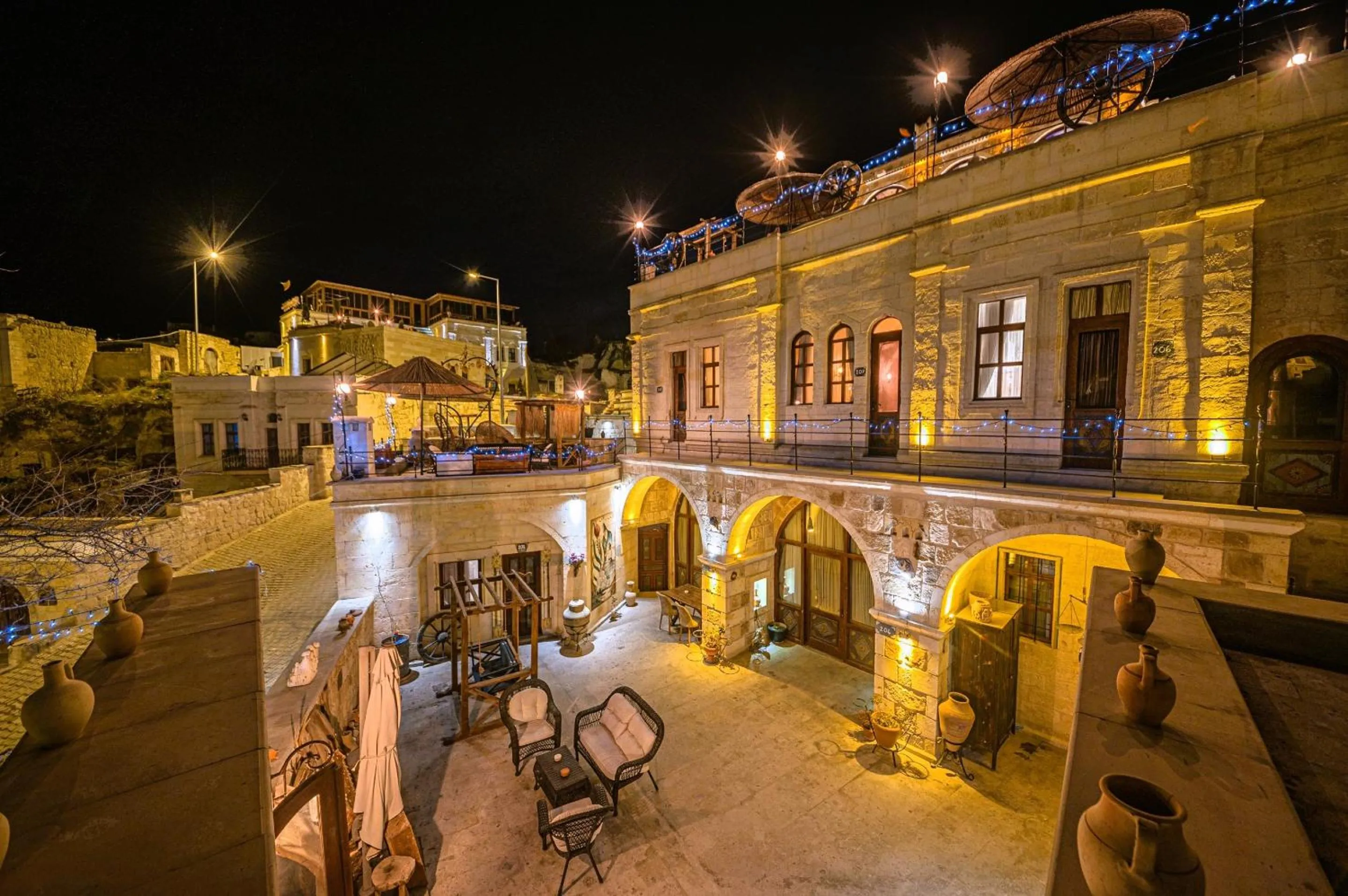 Property building in Capp Royal Cave HOTEL