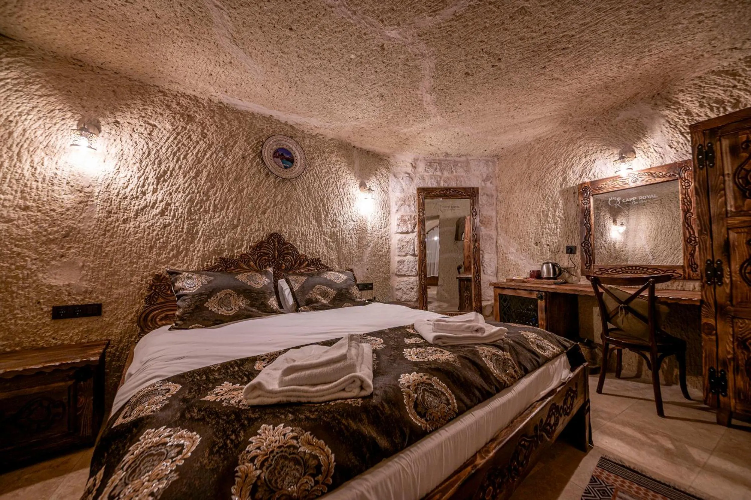 Bed in Capp Royal Cave HOTEL