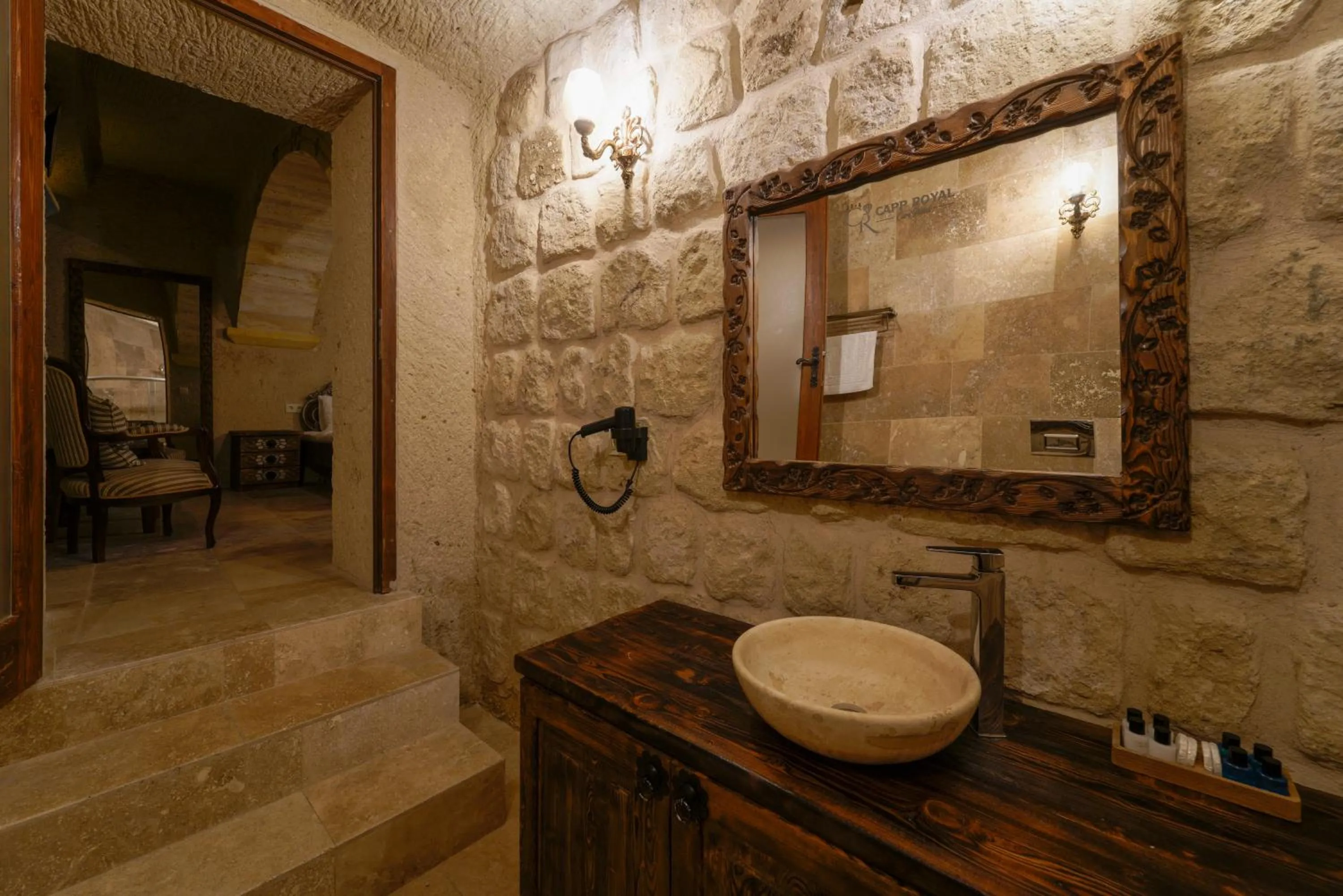 Bathroom in Capp Royal Cave HOTEL