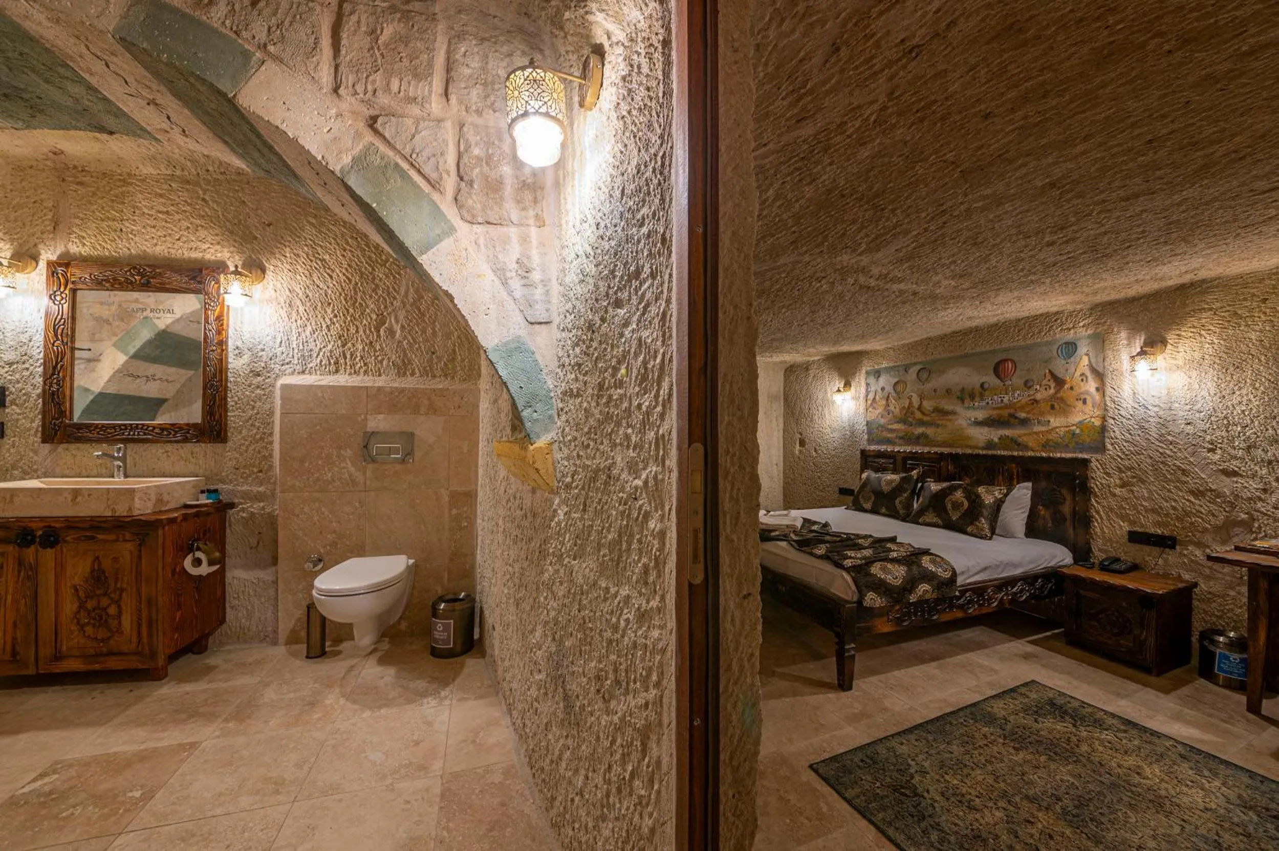 Bathroom, Bed in Capp Royal Cave HOTEL