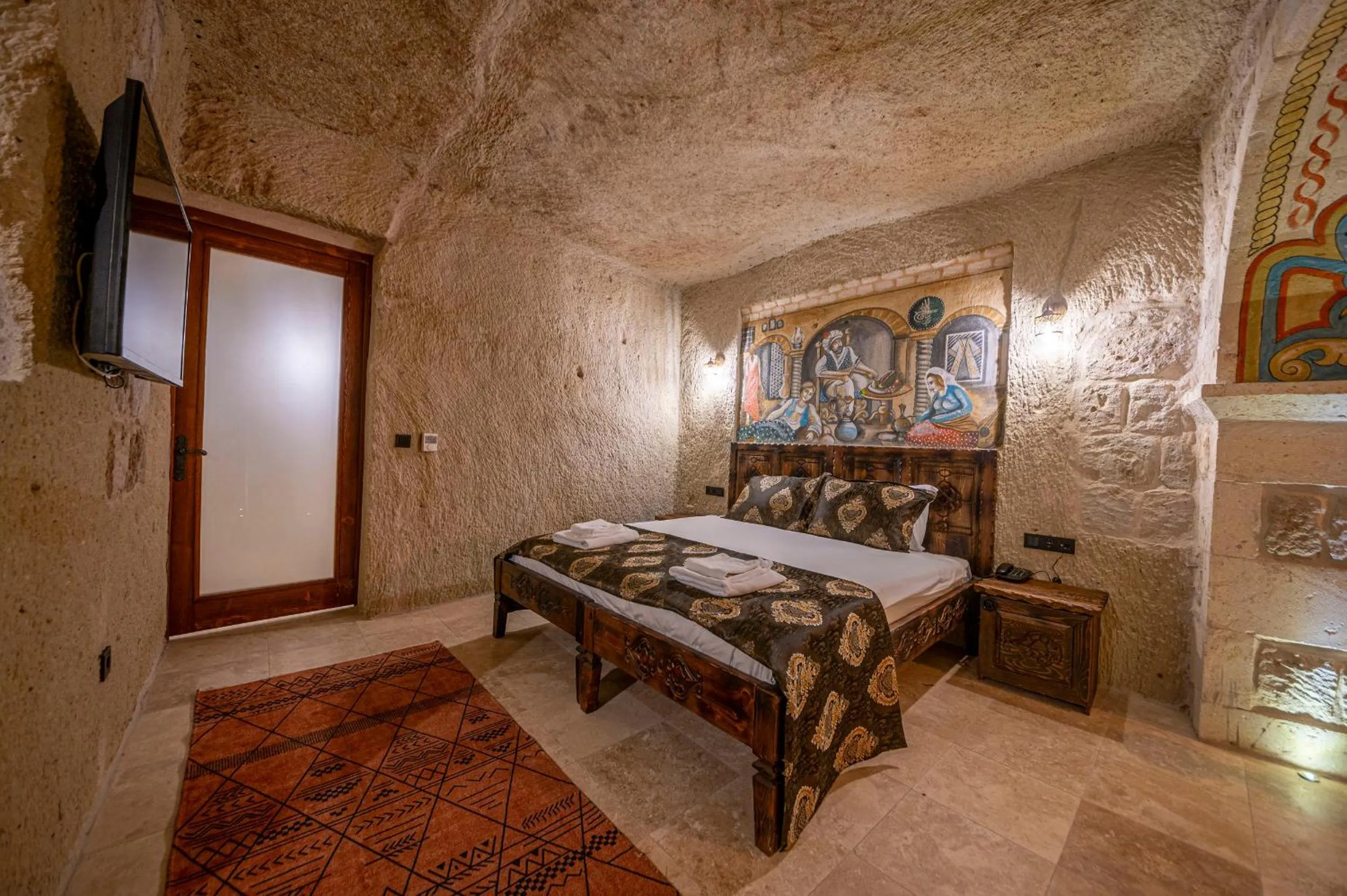 Bed in Capp Royal Cave HOTEL