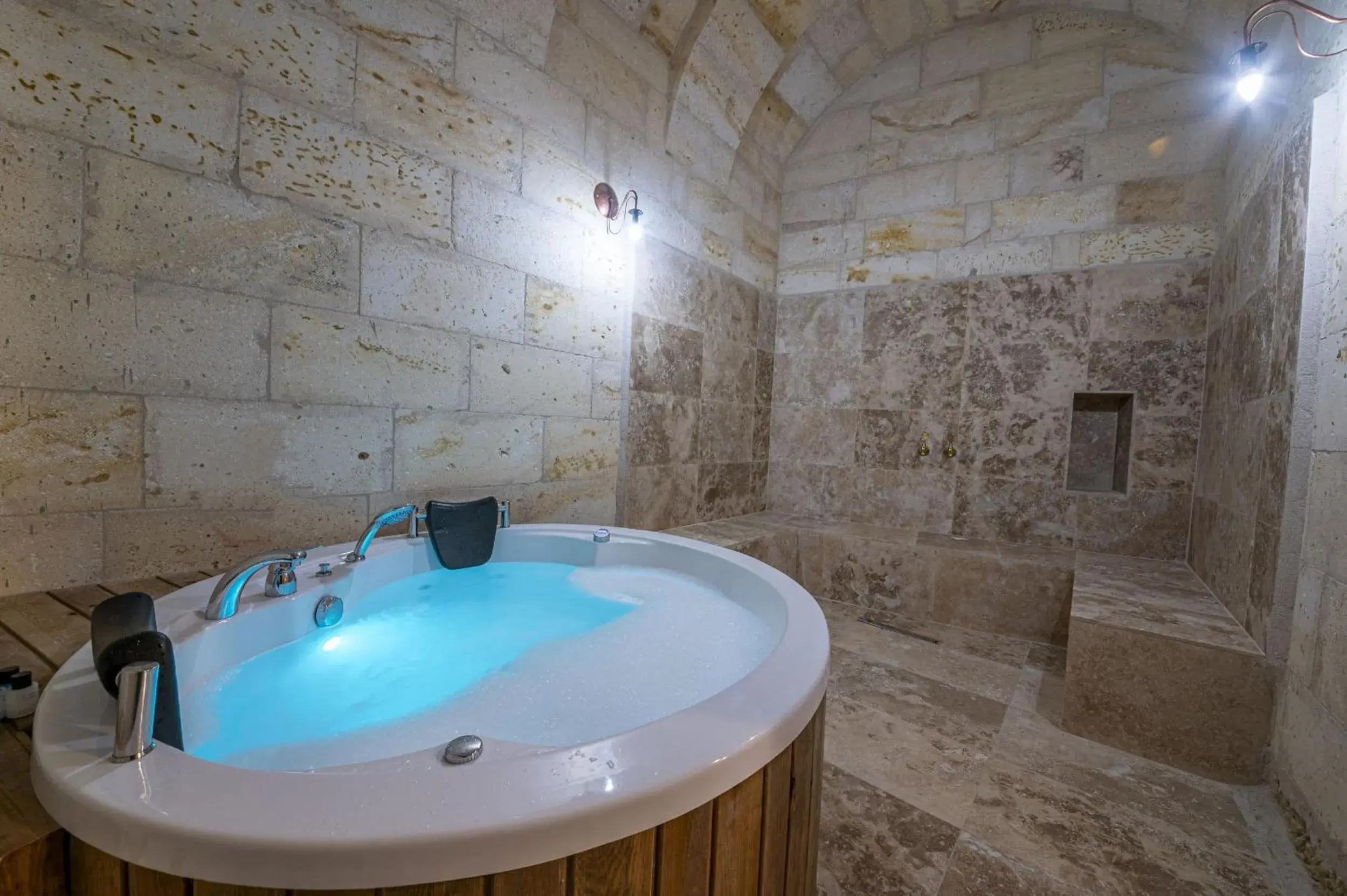 Deluxe Double Room with Castle View in Capp Royal Cave HOTEL Deluxe Double Room with Castle View in Capp Royal Cave HOTEL